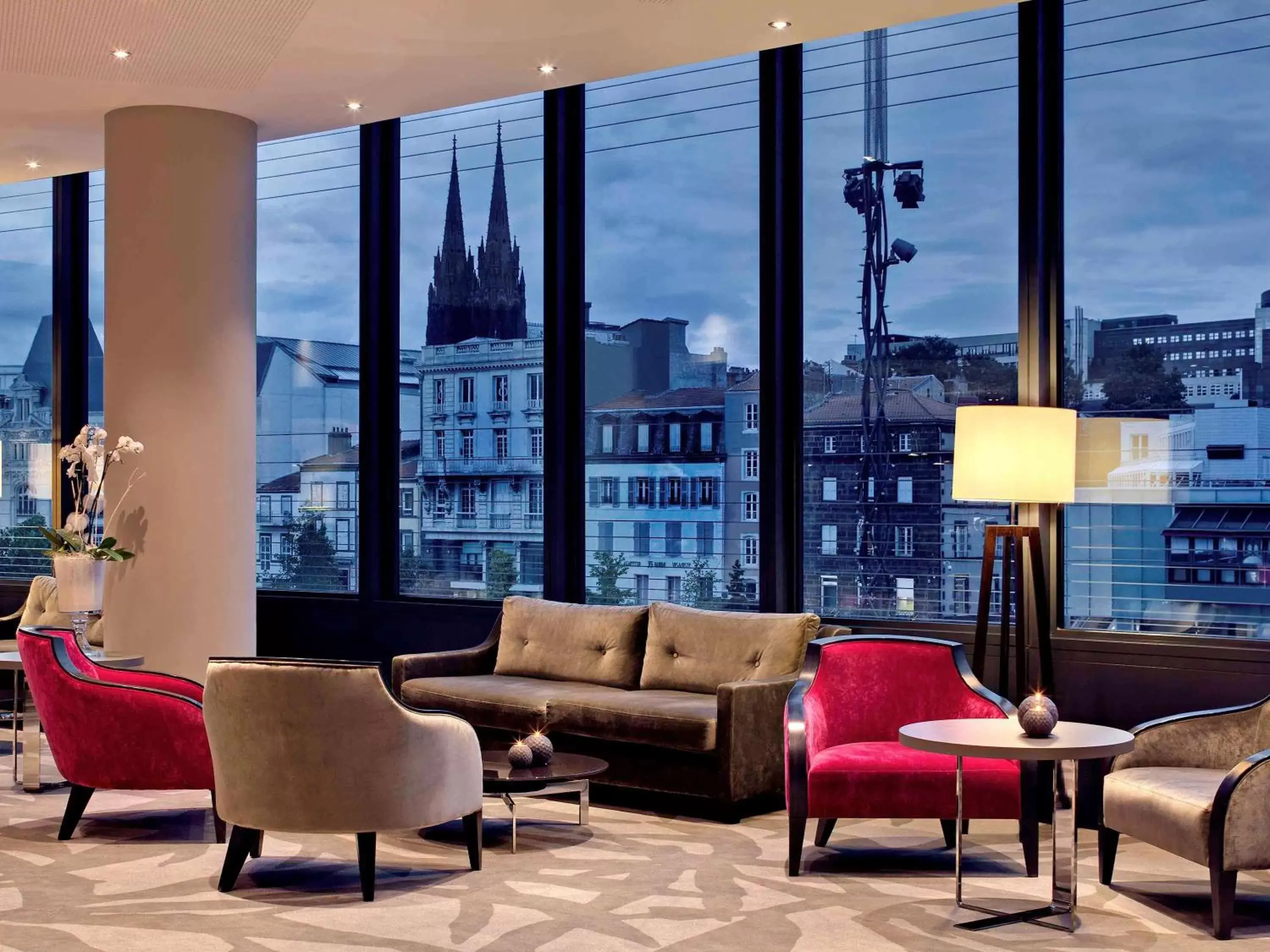 Lounge or bar in Mercure Clermont Ferrand centre Jaude