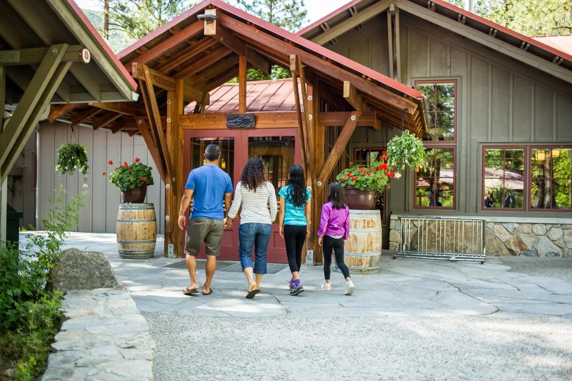 Restaurant/places to eat in Sleeping Lady Mountain Resort Restaurant/places to eat in Sleeping Lady Mountain Resort