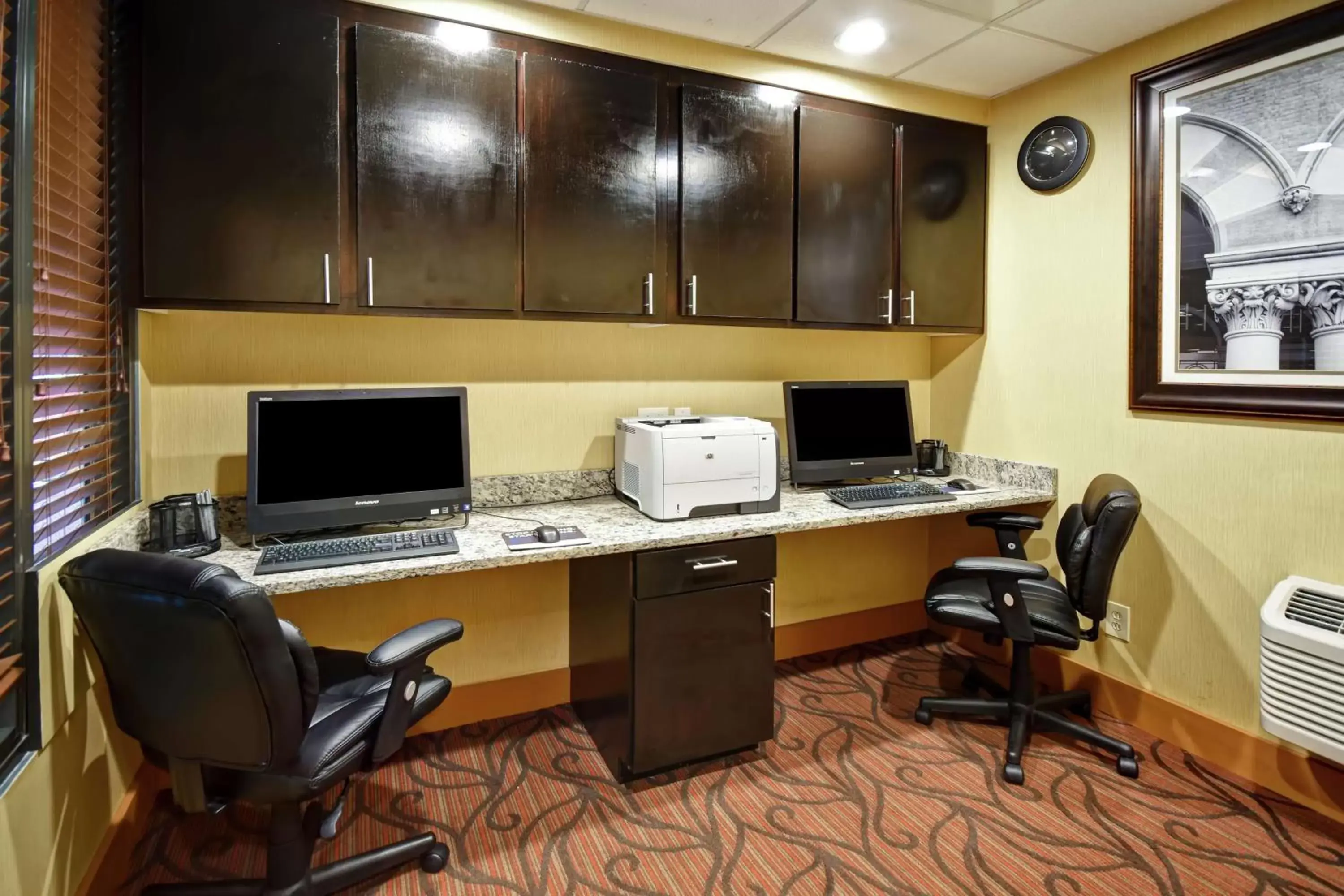 Business facilities, Business Area/Conference Room in Hampton Inn Chicopee - Springfield