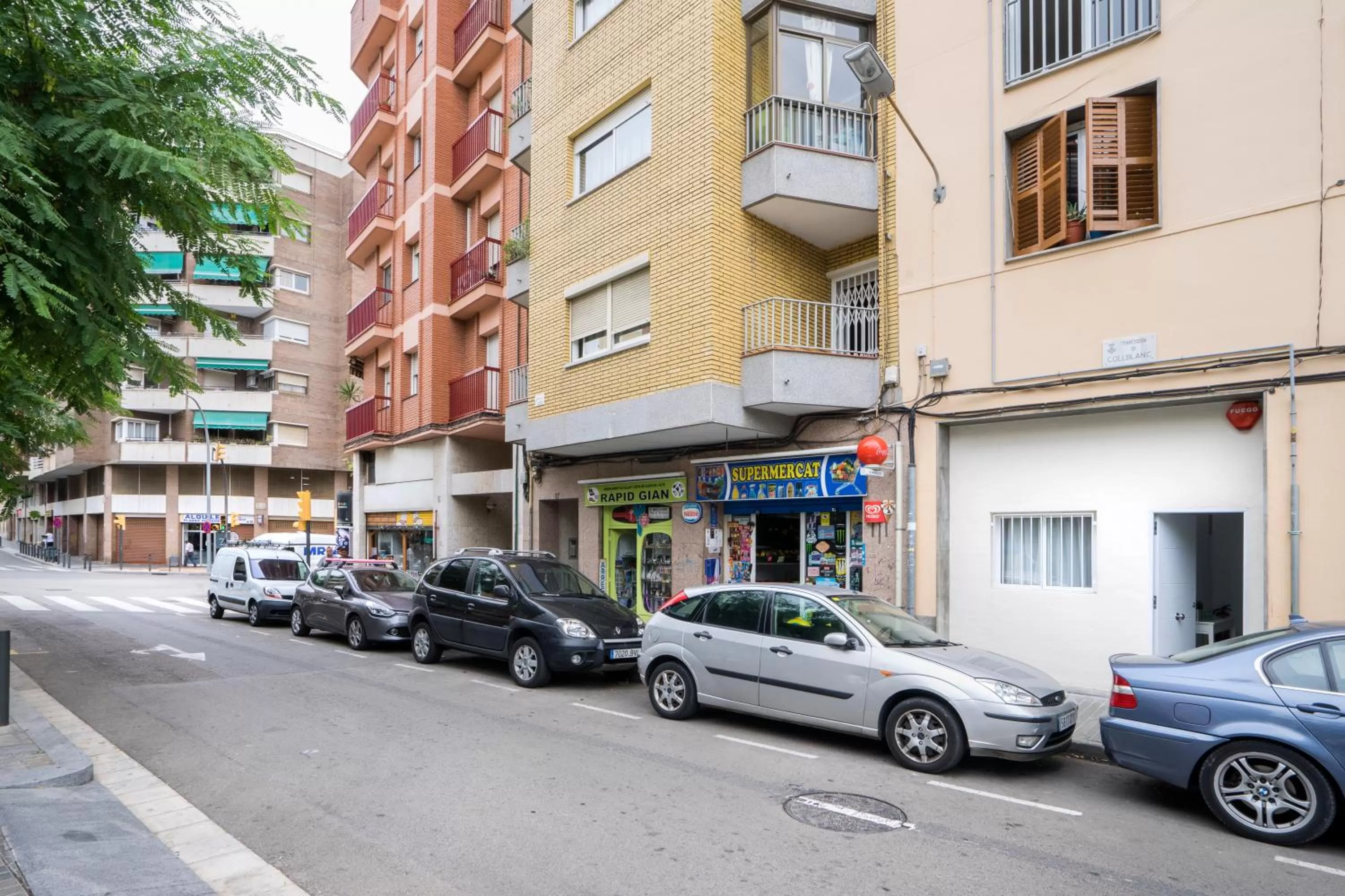 Property building in Hotelito Boutique Camp Nou