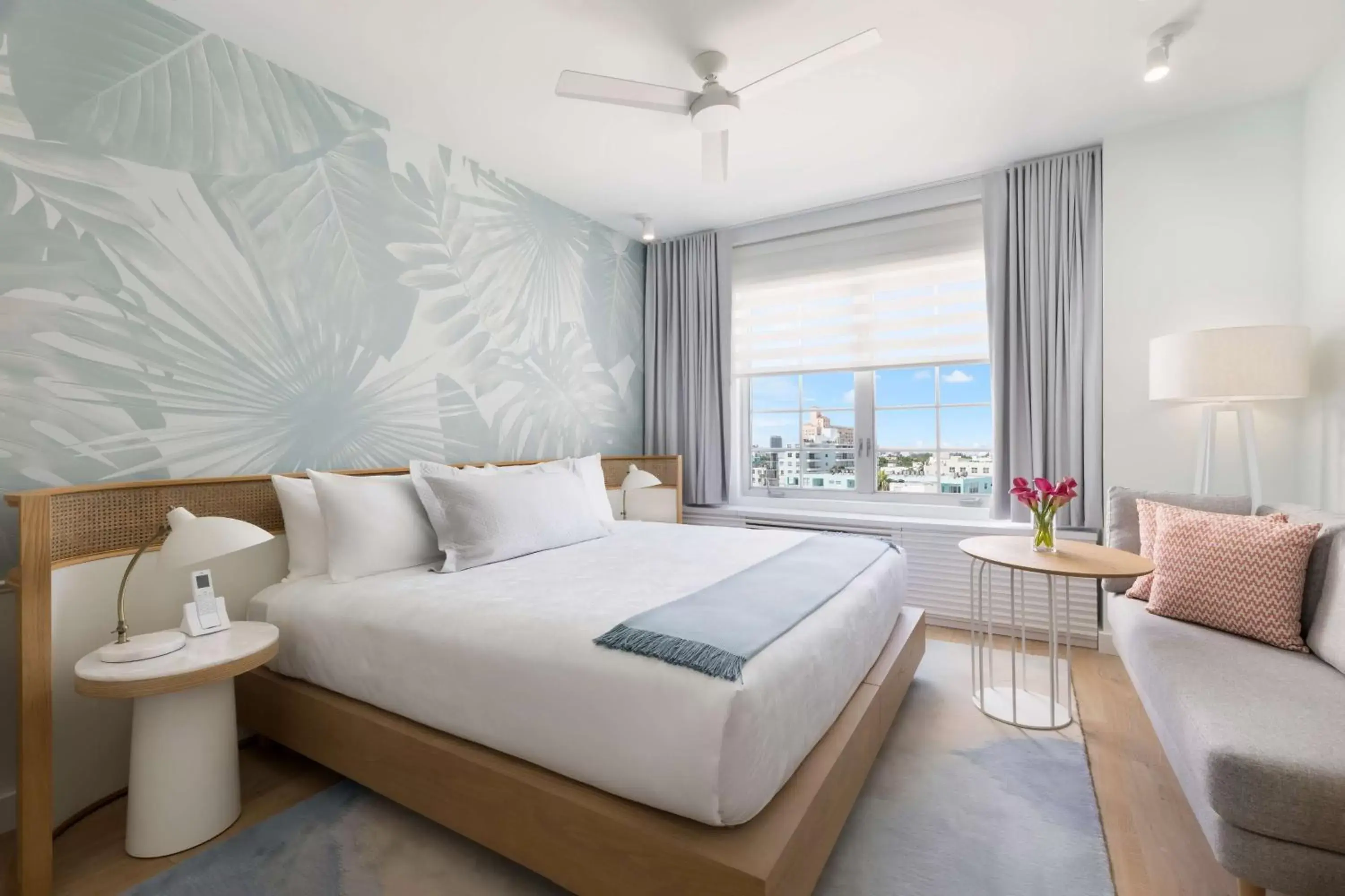 Bedroom in The Gabriel Miami South Beach, Curio Collection by Hilton