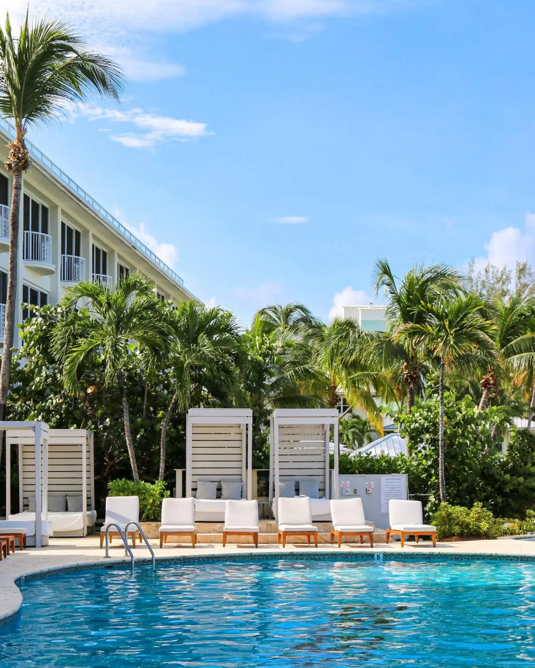 Pool view, Swimming Pool in Grand Cayman Marriott Resort
