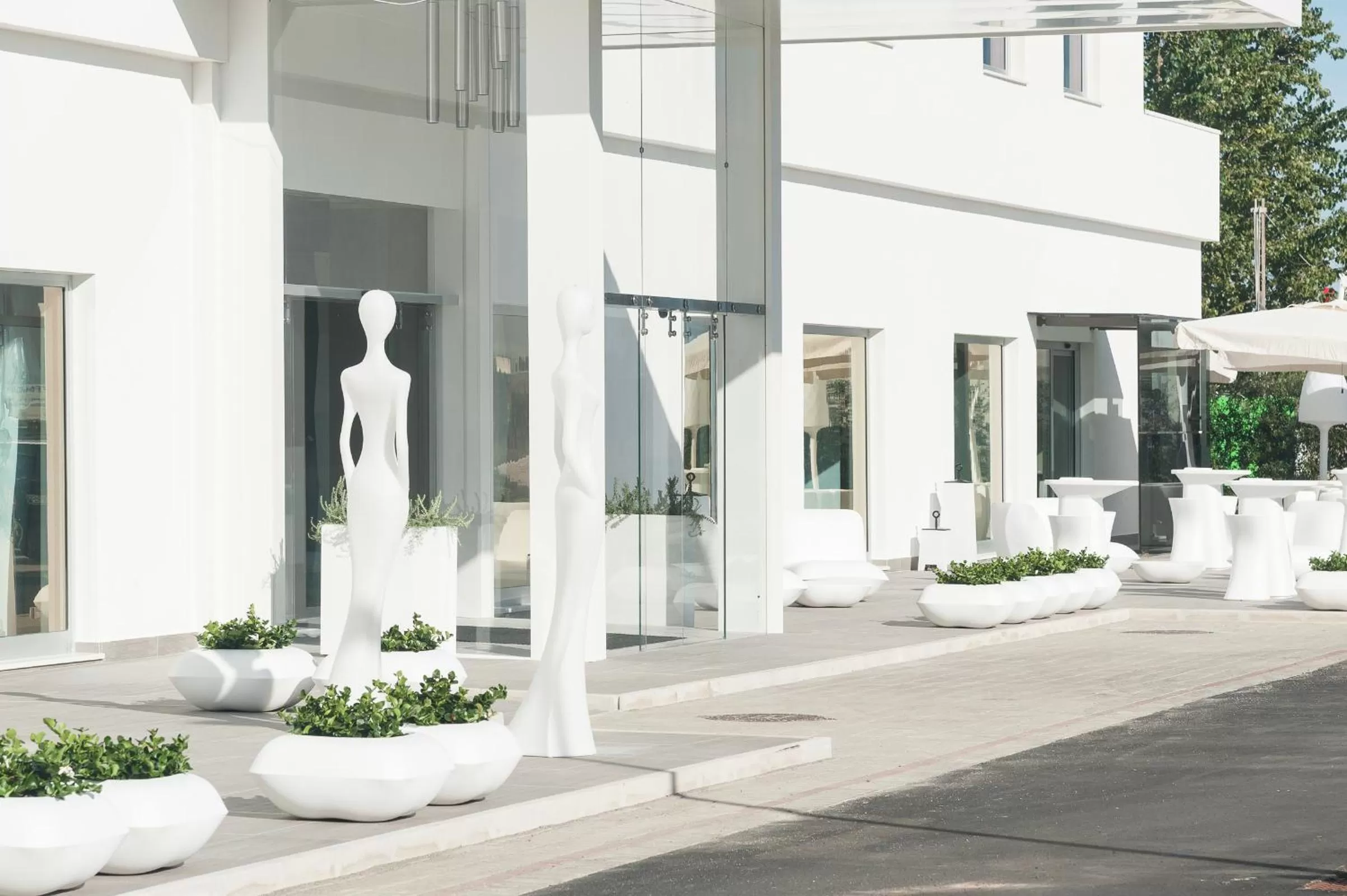 Facade/entrance in 8Piuhotel