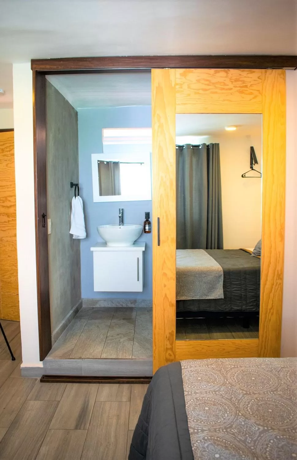 Bathroom, Bed in Hotel Ciclovía & Terraza