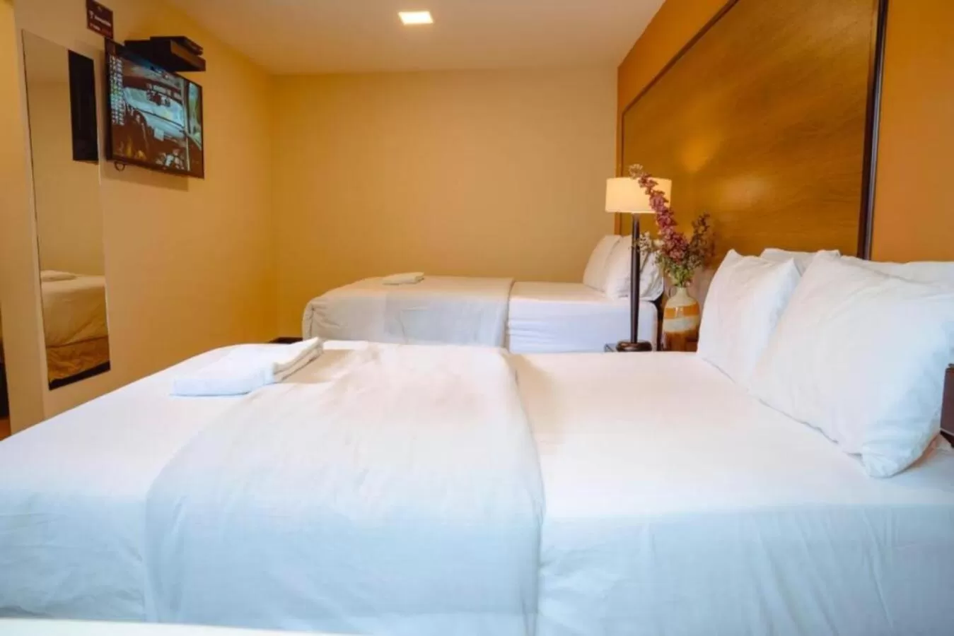 Bedroom, Bed in Hotel La Farola