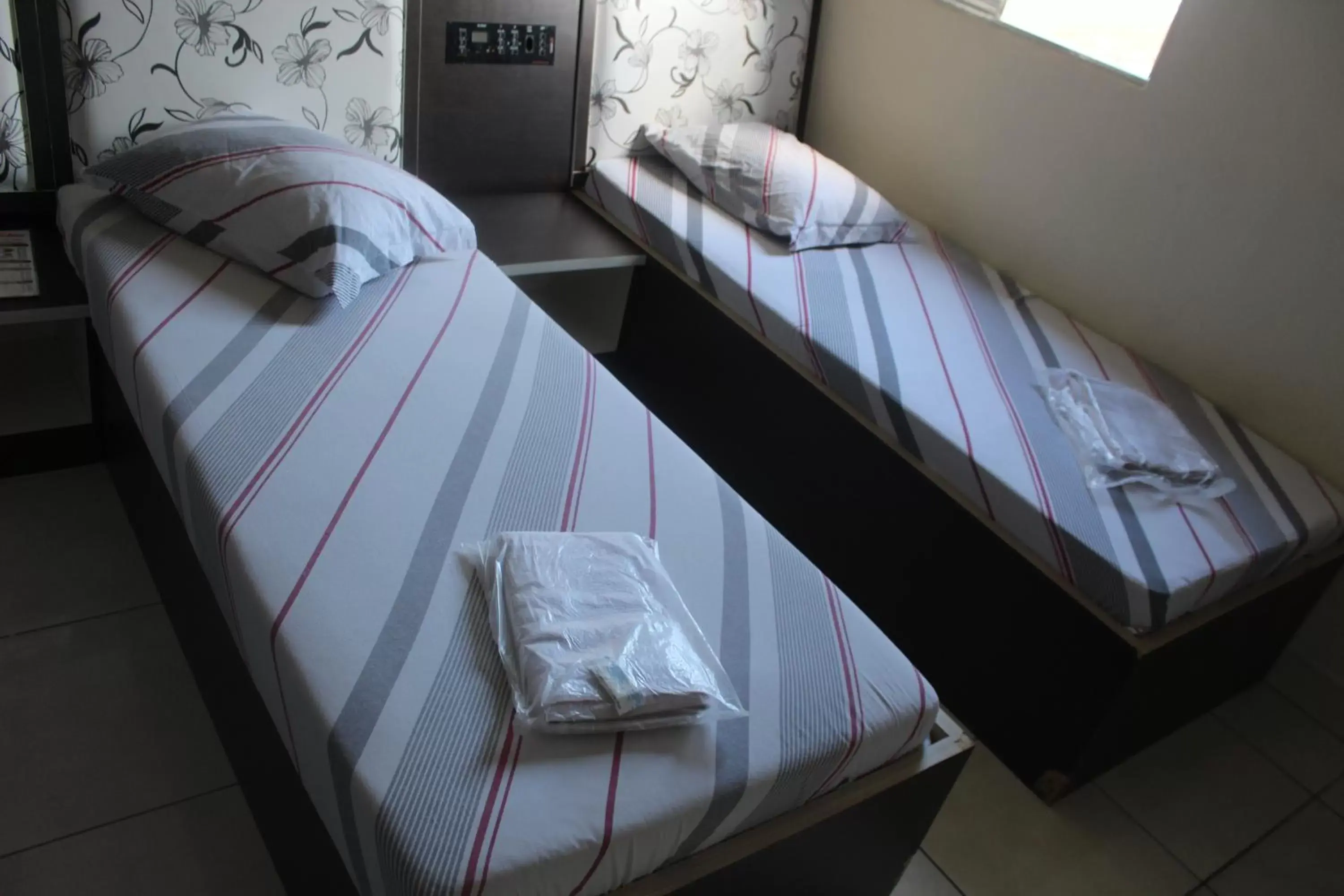 Twin Room in Hotel Cumbica Twin Room in Hotel Cumbica