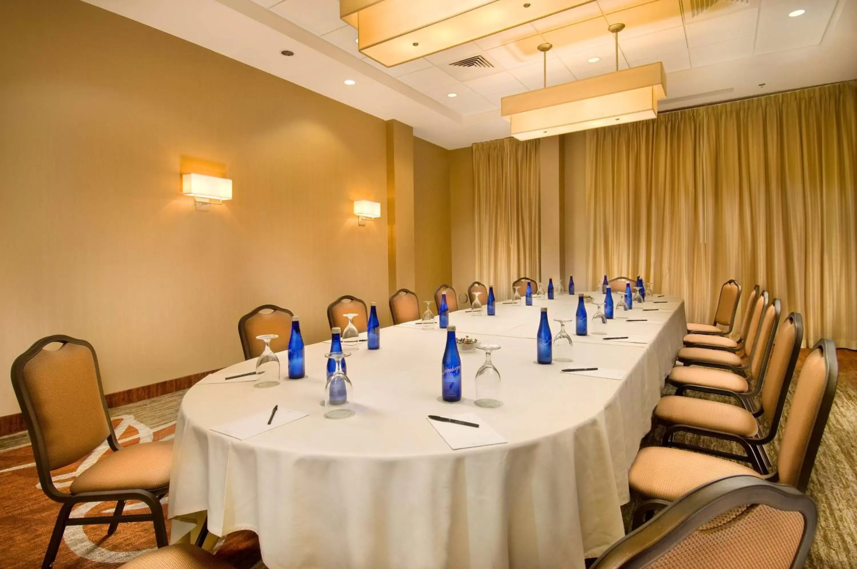 Meeting/conference room in DoubleTree by Hilton Dulles Airport-Sterling