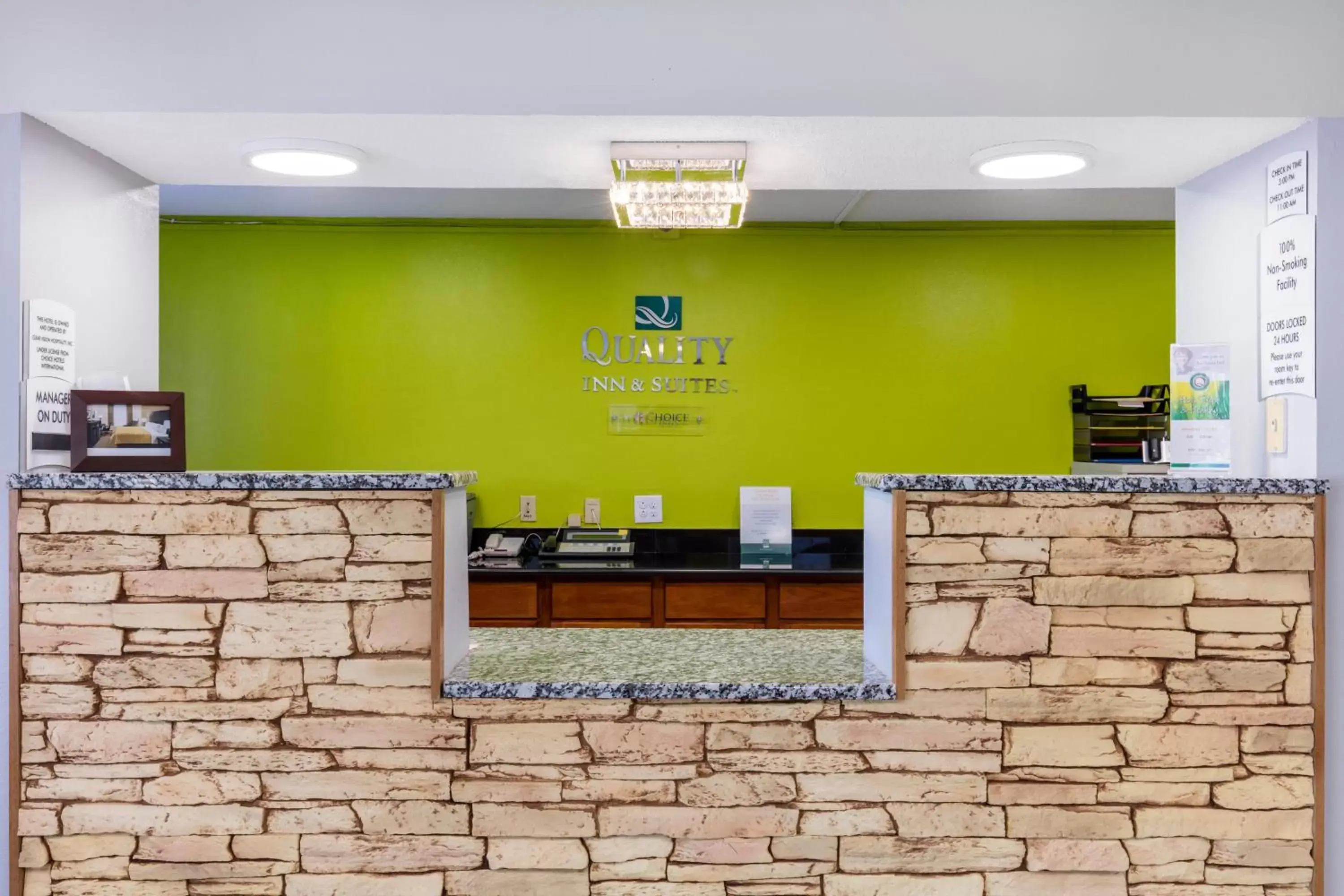 Lobby or reception in Quality Inn & Suites Metropolis I-24