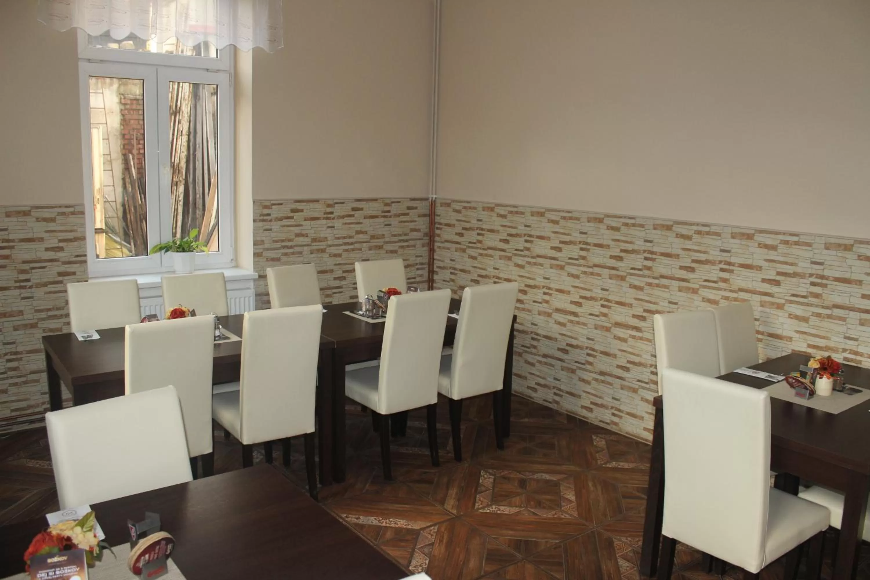 Restaurant/places to eat in Penzion Vesely