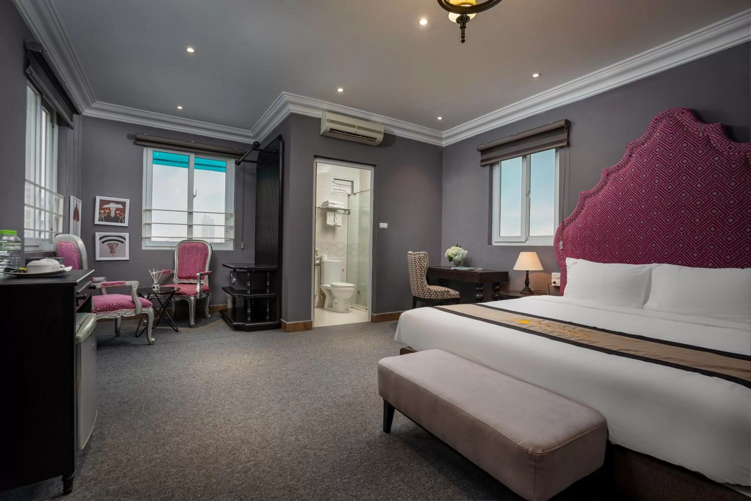 Photo of the whole room, Bed in Hanoi Morning Hotel