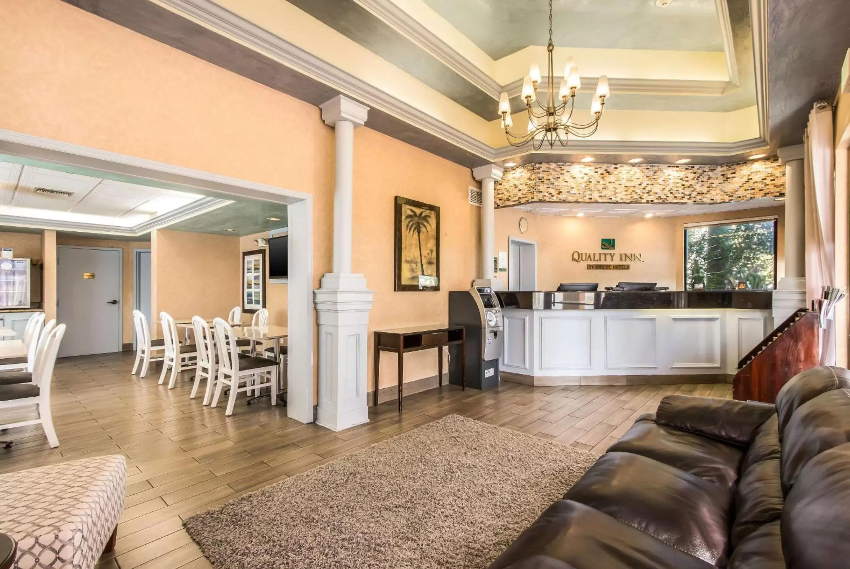 Lobby or reception, Restaurant/Places to Eat in Quality Inn Boca Raton