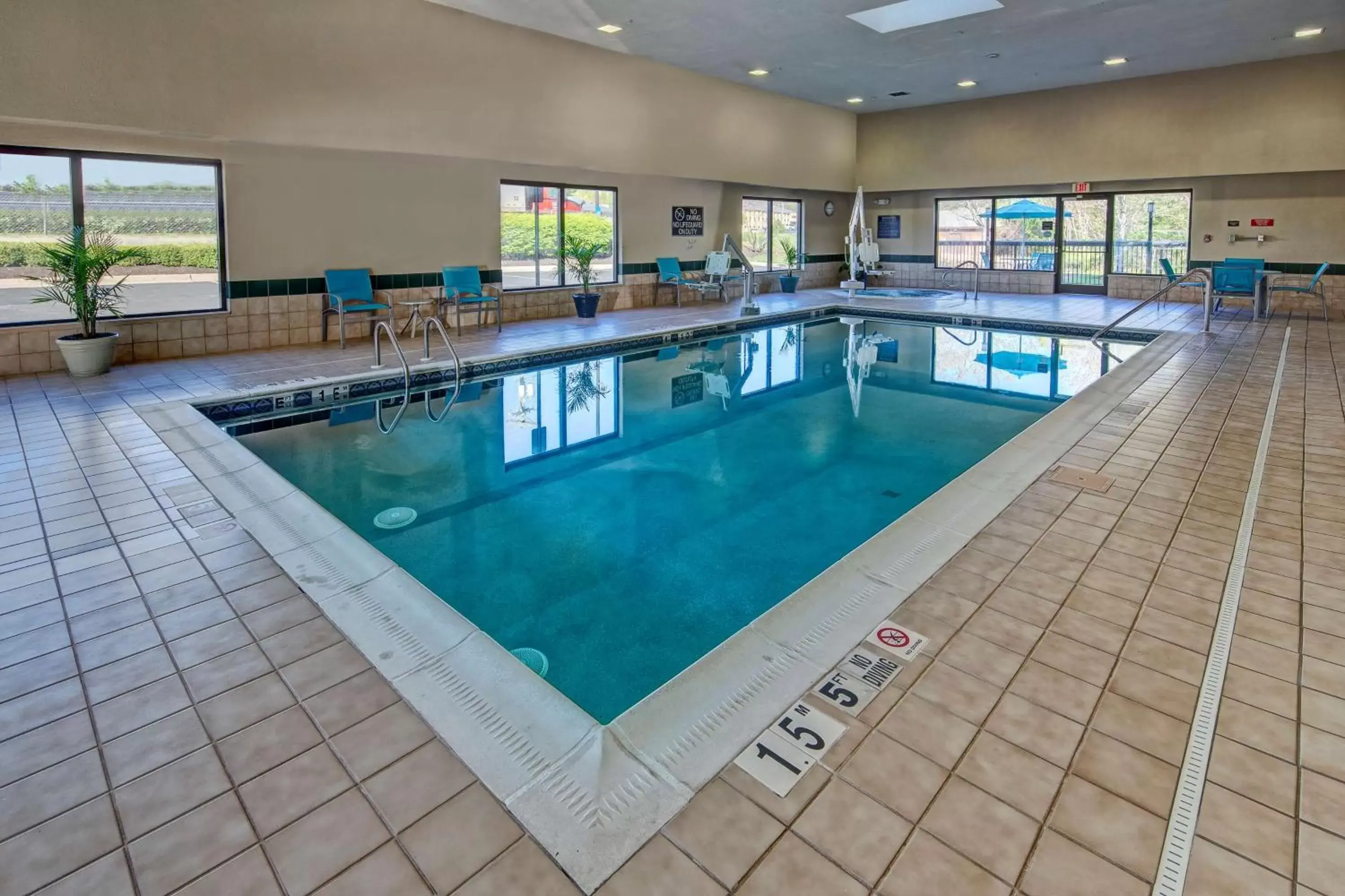 Pool view, Swimming Pool in Hampton Inn Dumfries/Quantico
