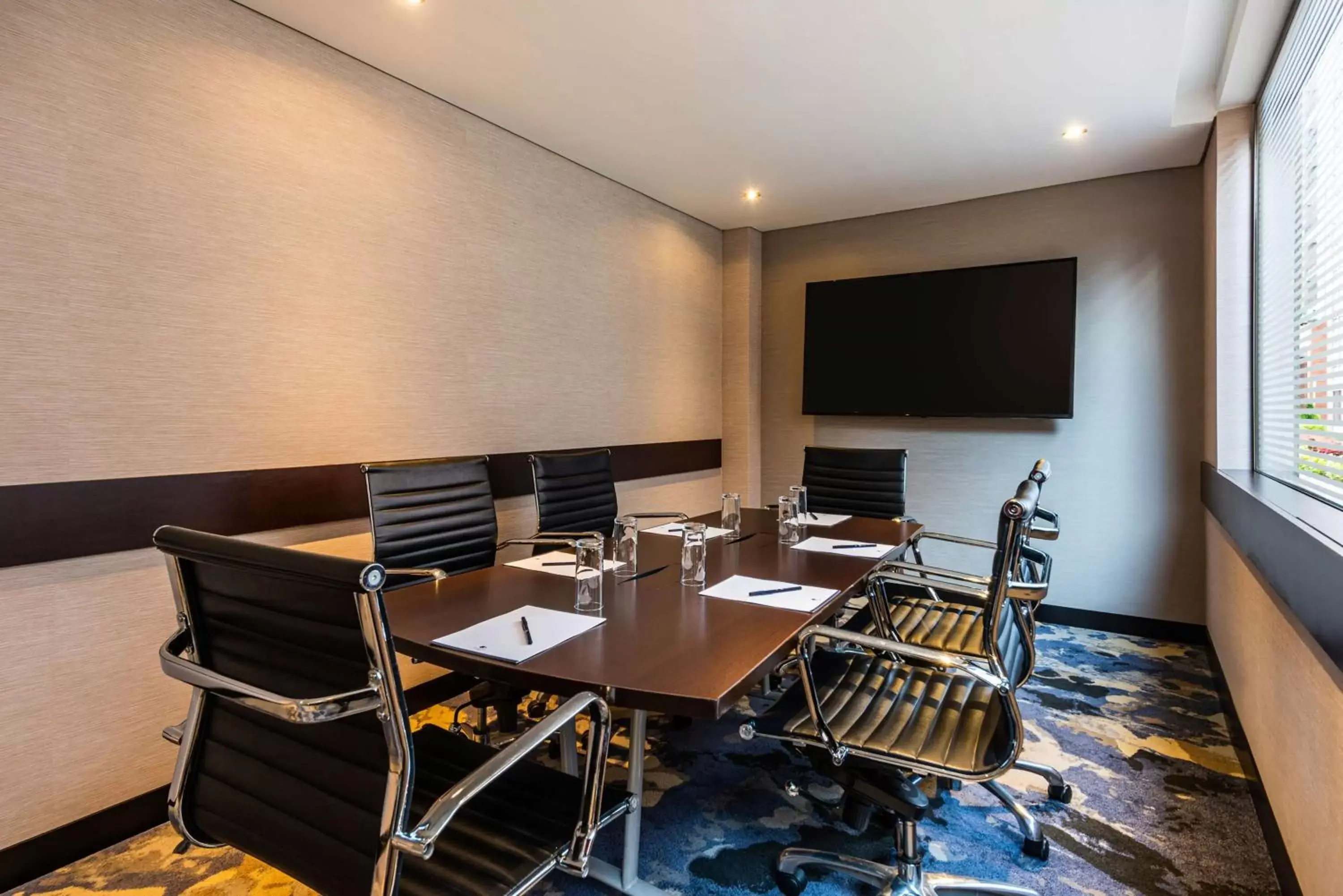 Meeting/conference room, TV/Entertainment Center in Hilton DoubleTree Bogotá Salitre AR