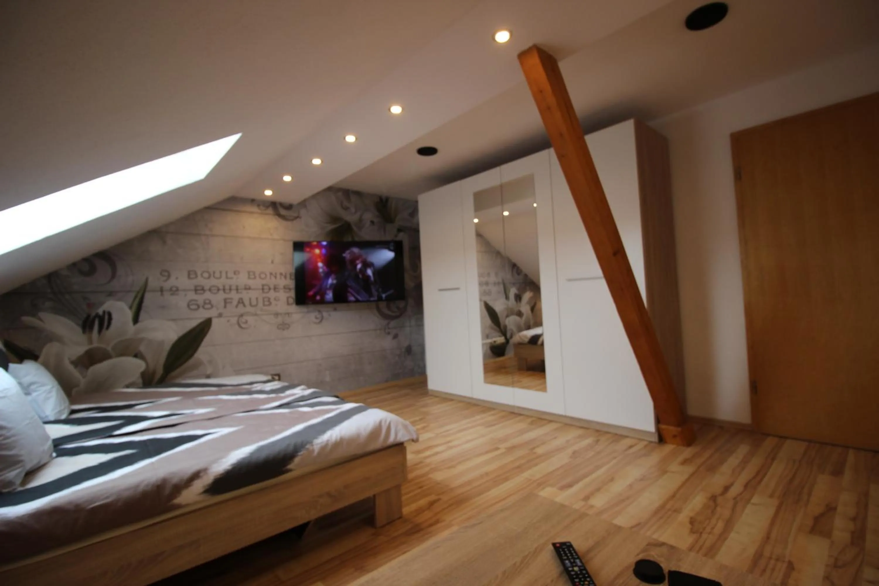 Bed in Apartmenthaus Wertheim