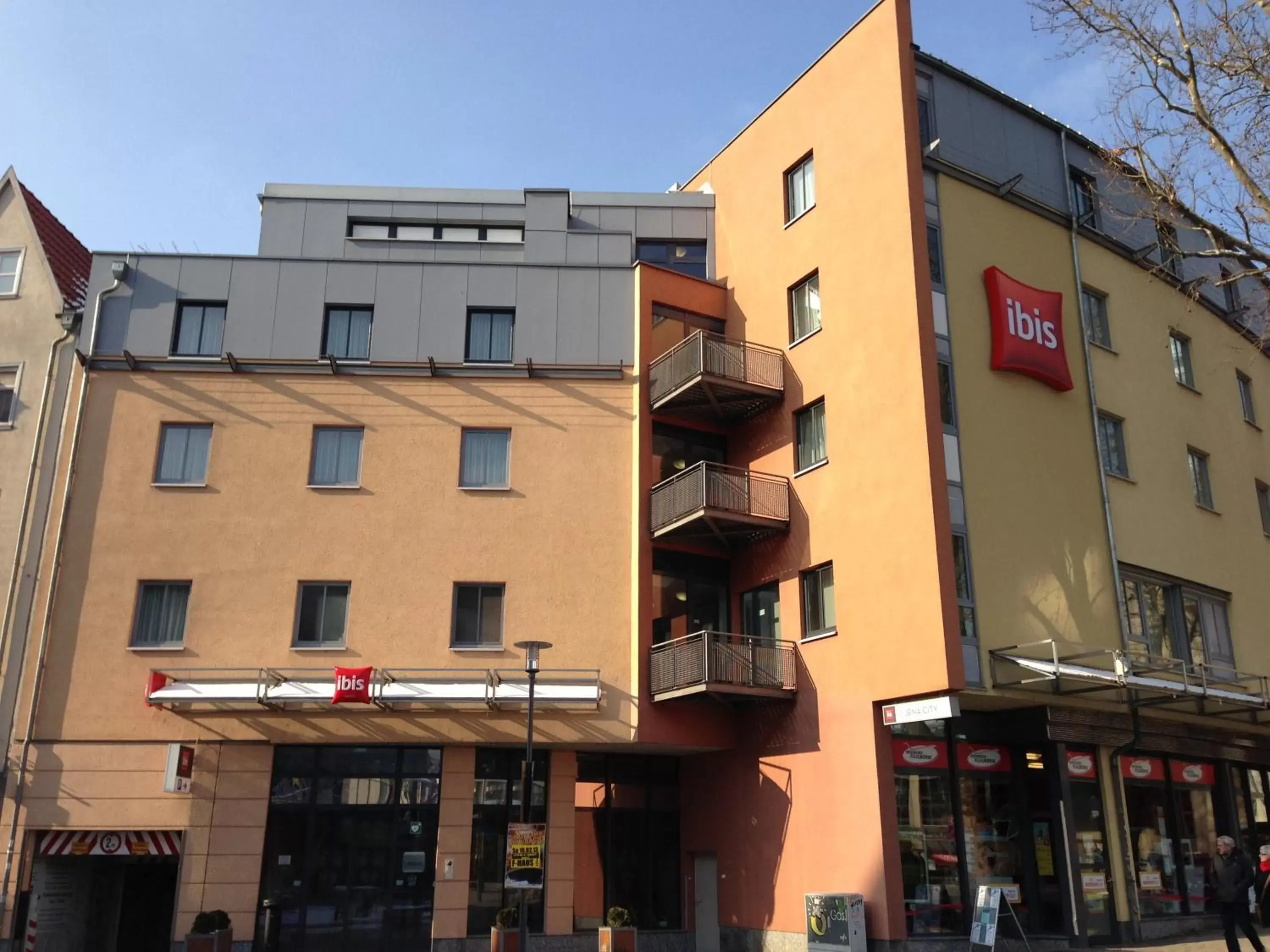 Facade/entrance, Property Building in ibis Jena City