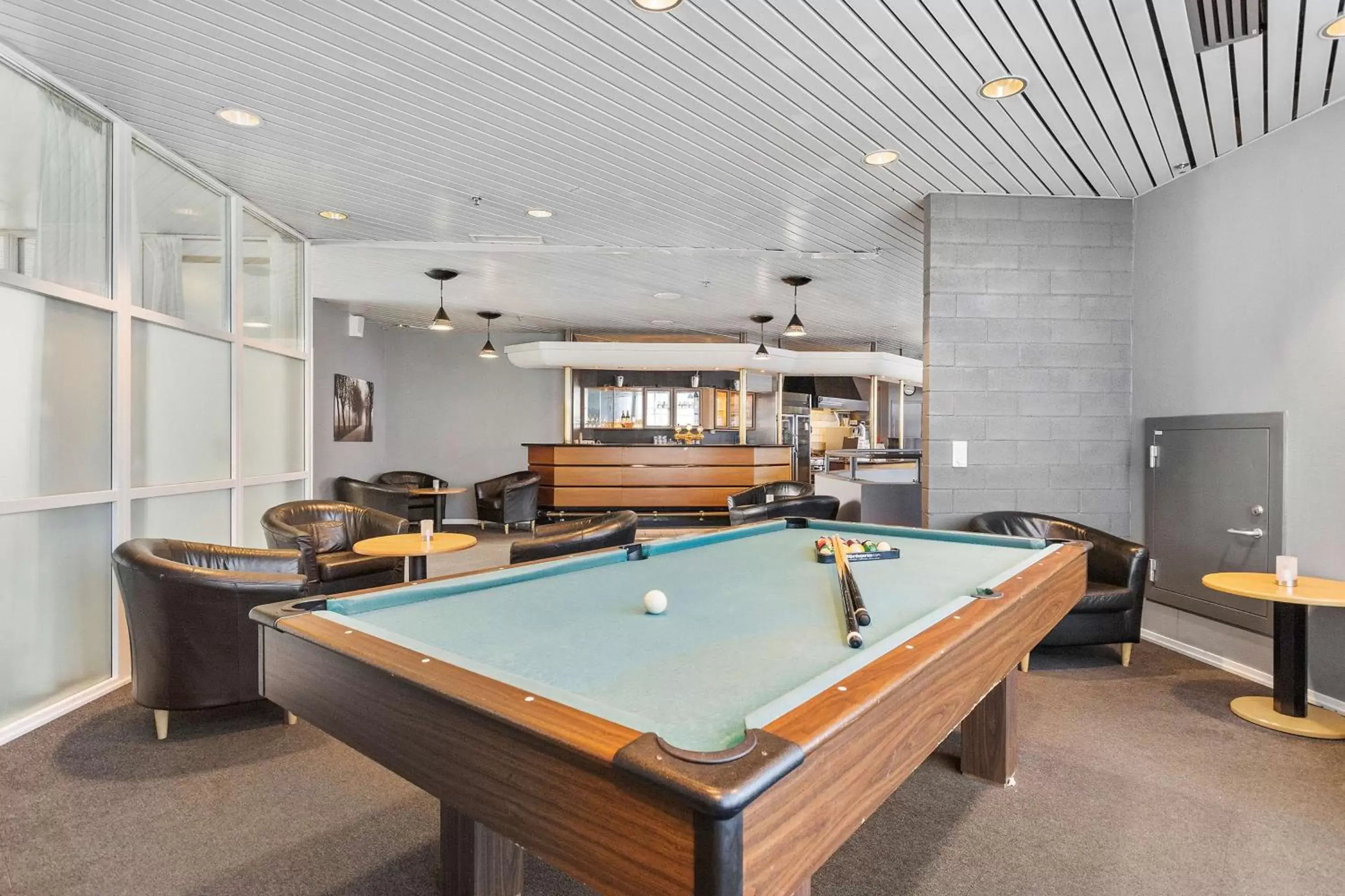 Lounge or bar, Billiards in Best Western Eurostop Orebro