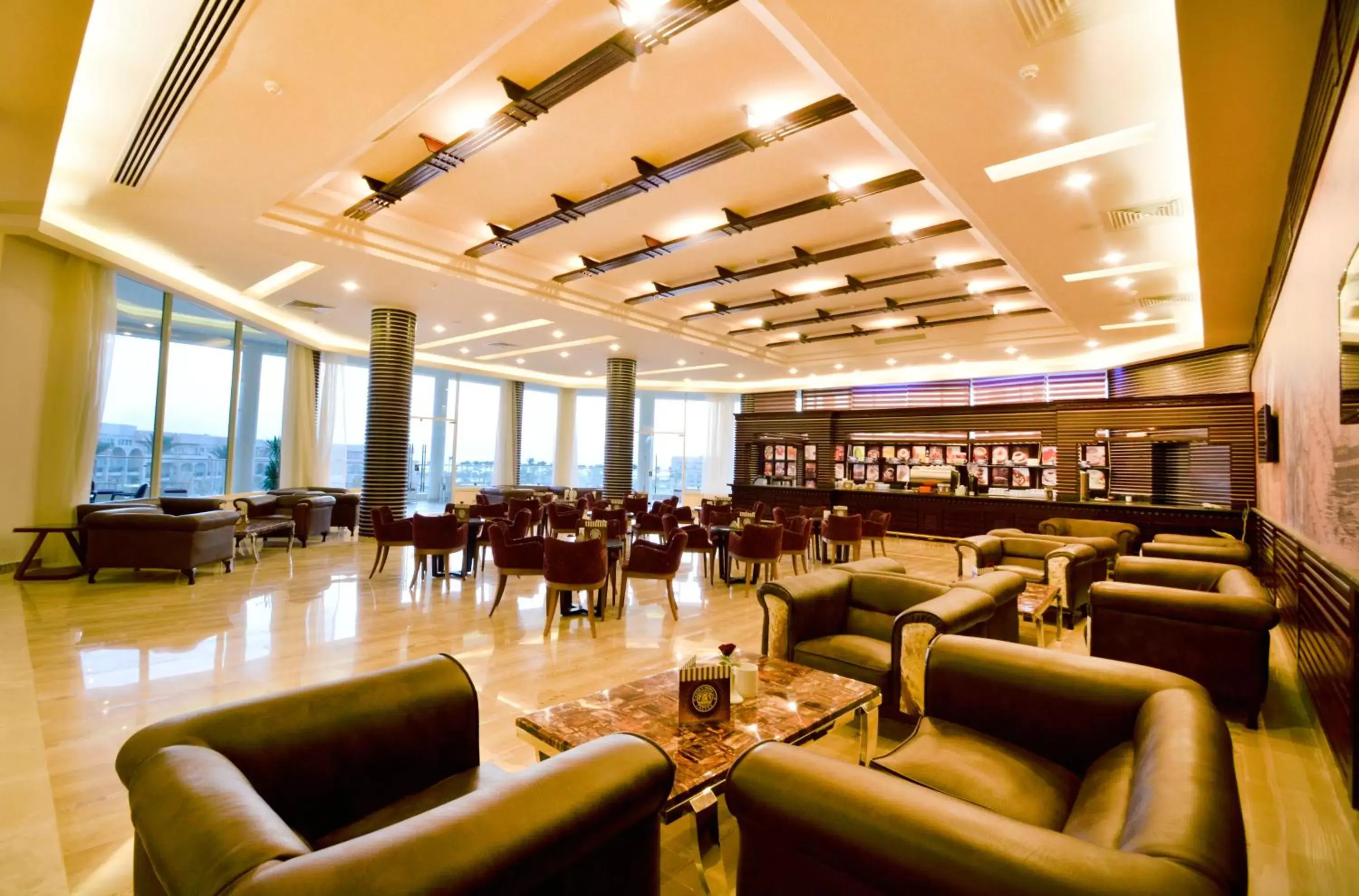 Lounge or bar, Restaurant/Places to Eat in Pickalbatros Royal Moderna Sharm "Aqua Park"