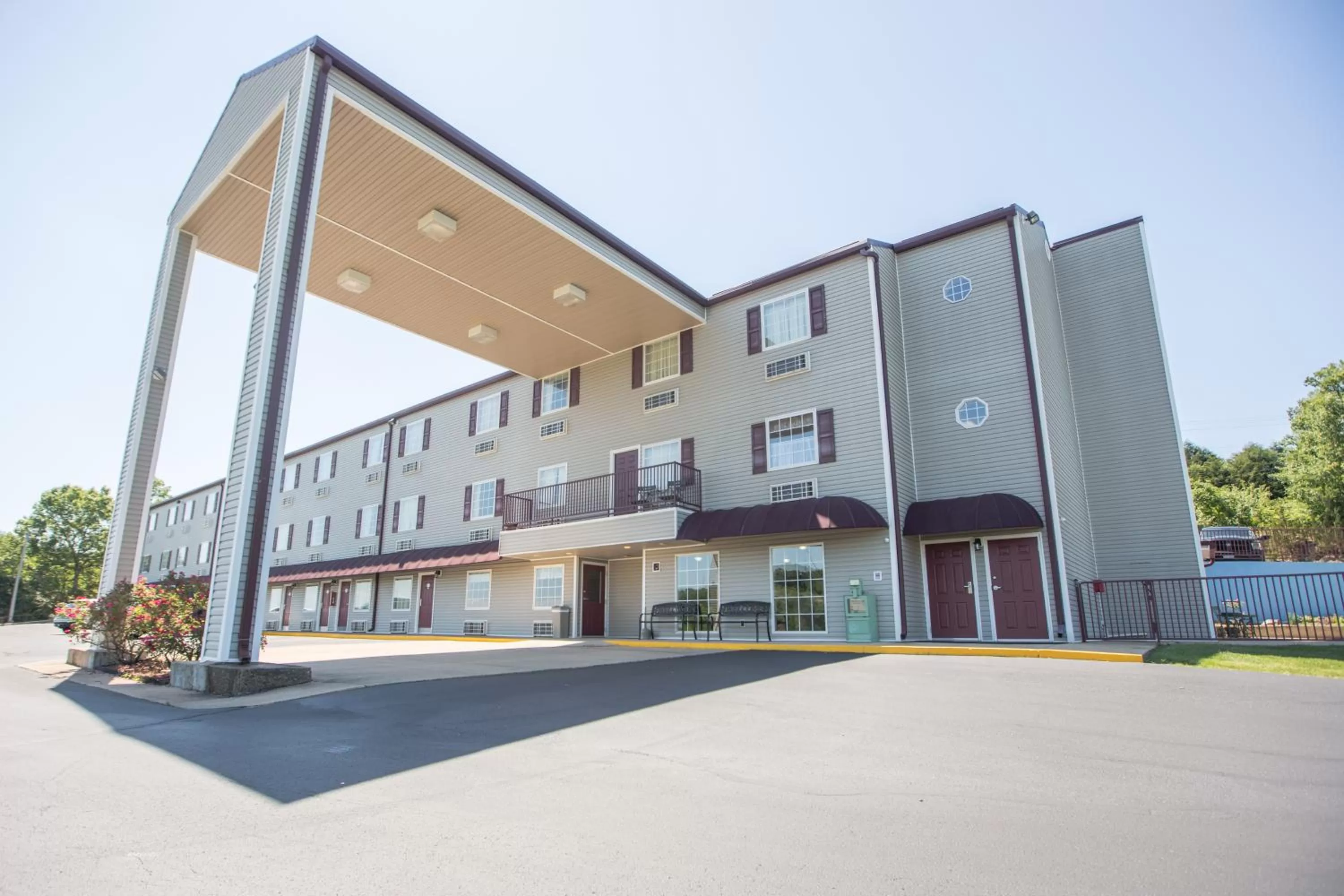 Property building in Rosebud Inn