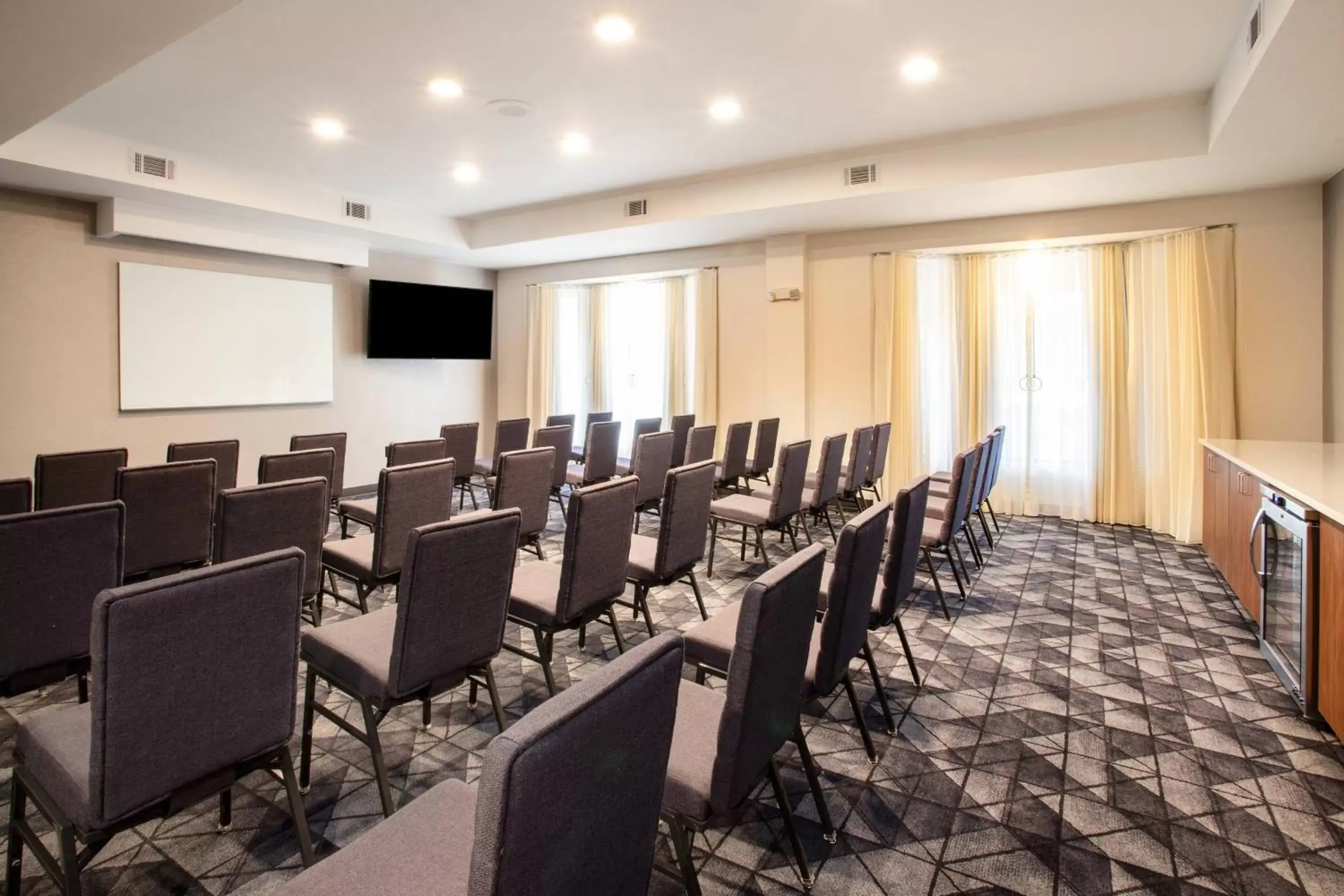 Meeting/conference room in Courtyard Orlando Altamonte Springs Maitland