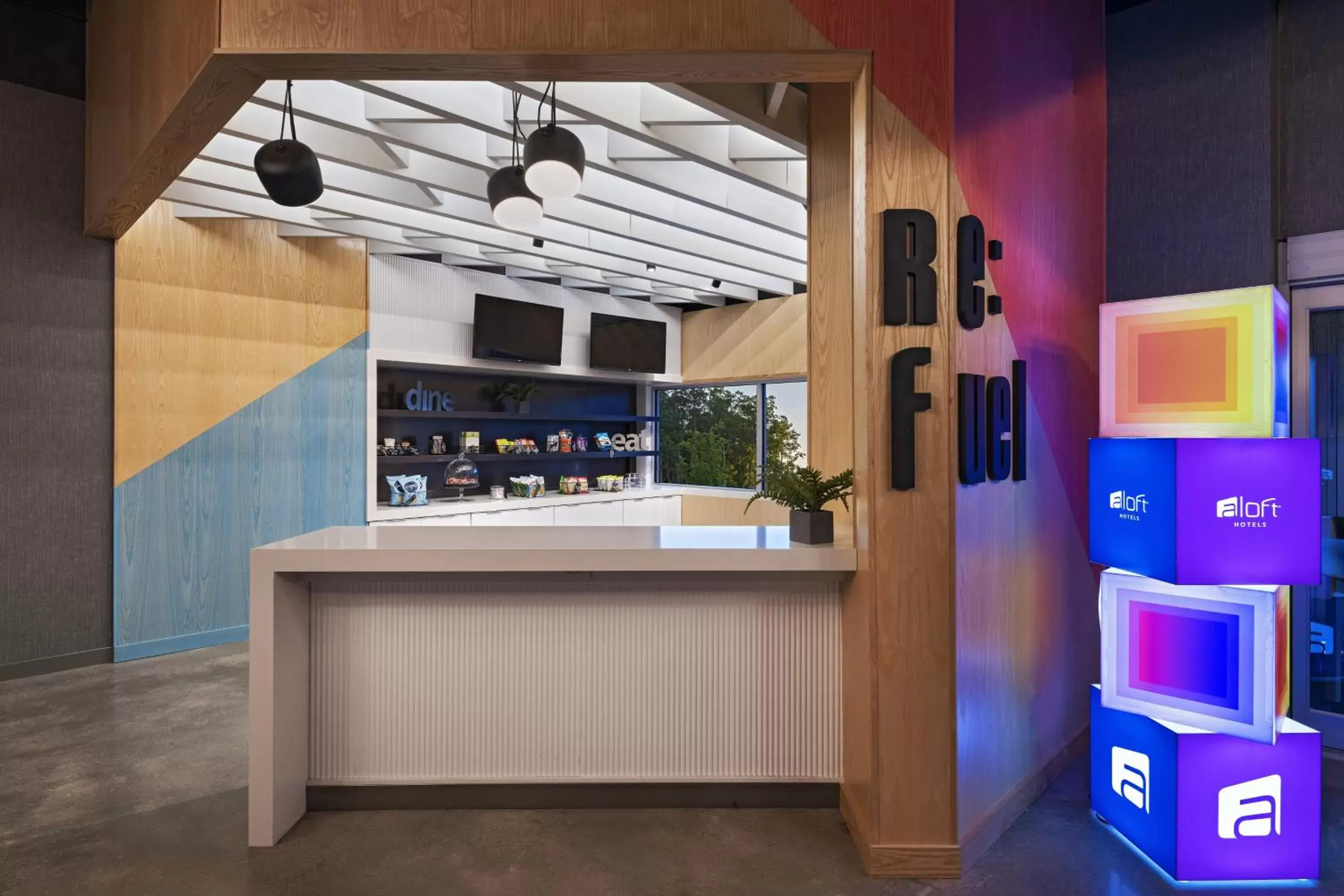 Restaurant/places to eat in Aloft Little Rock West