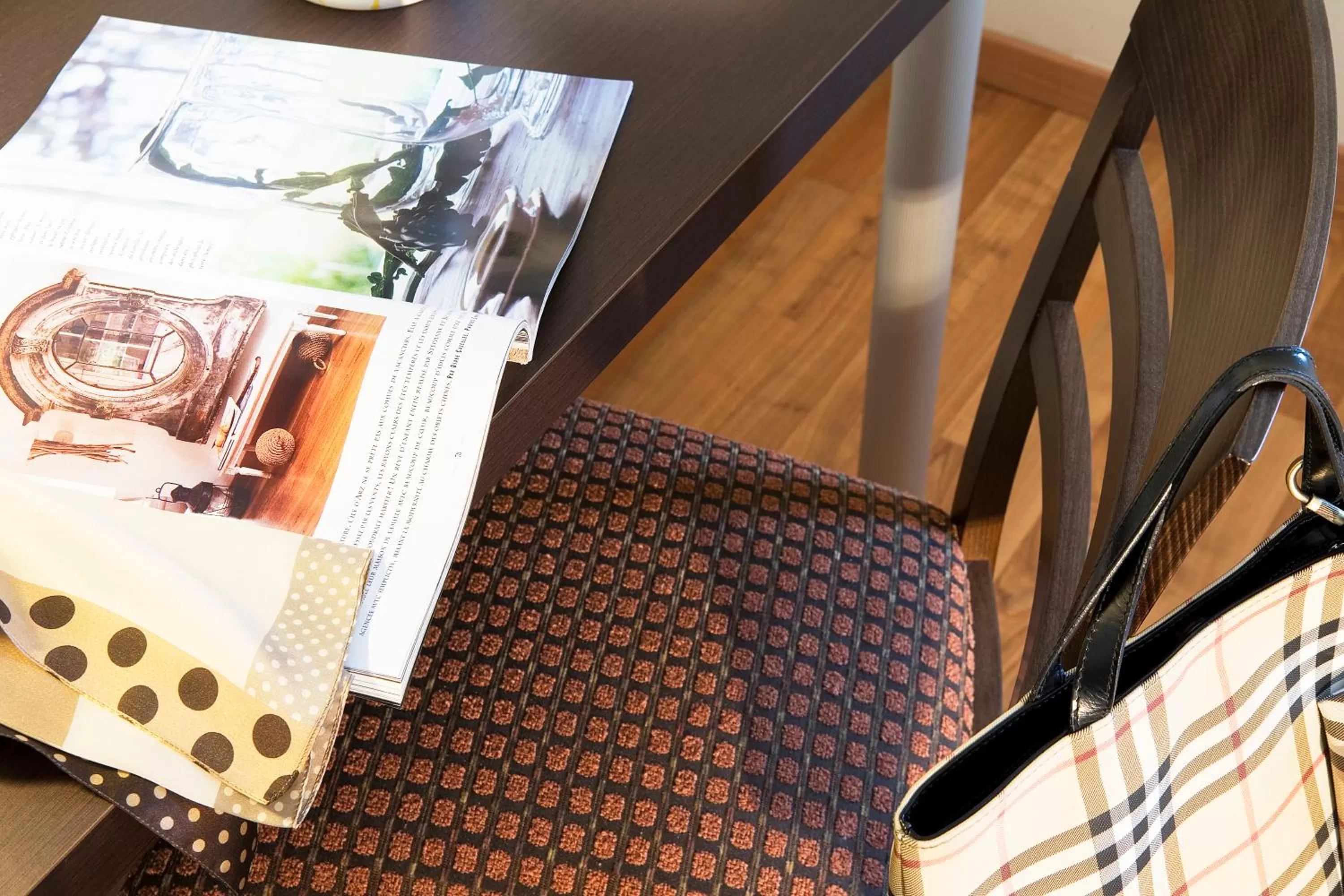 Seating area in Escale Oceania Rennes Cap Malo