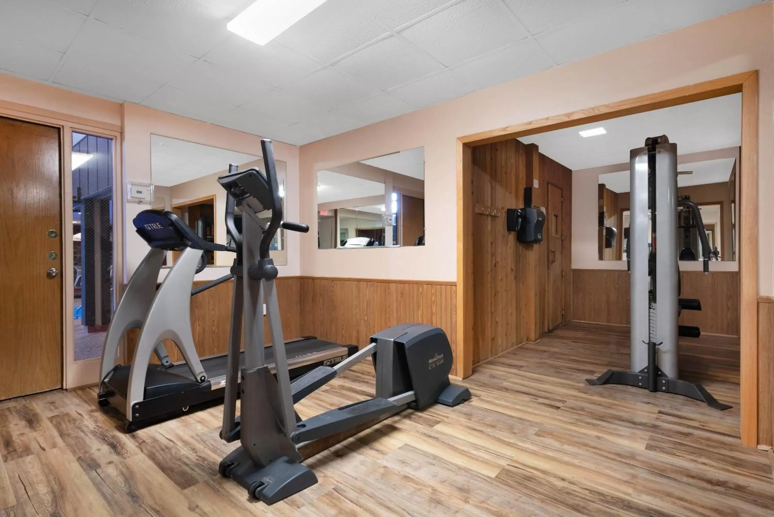 Fitness centre/facilities, Fitness Center/Facilities in Ramada by Wyndham Albert Lea