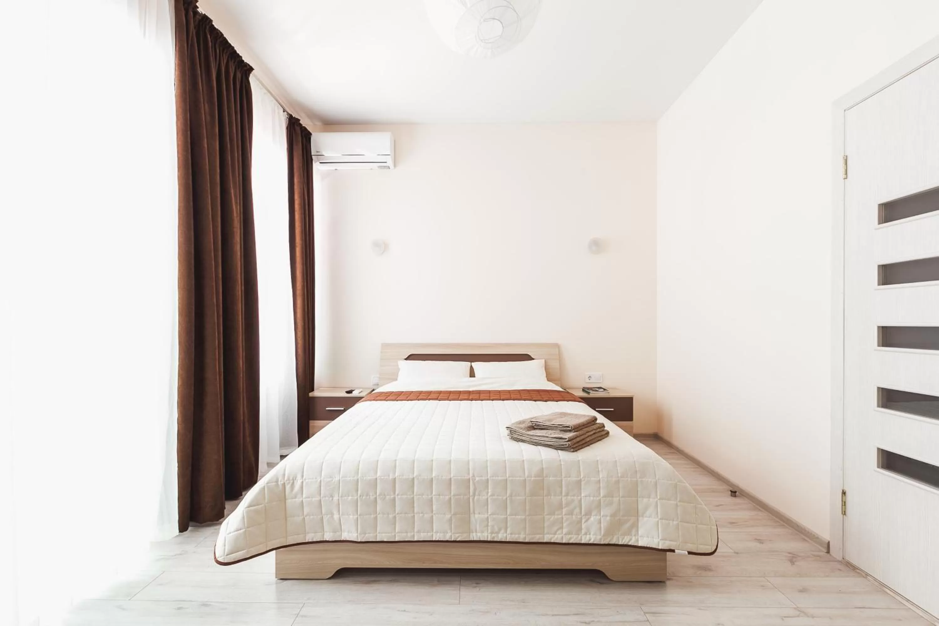 Bed in Apartments near Deribasovskaya