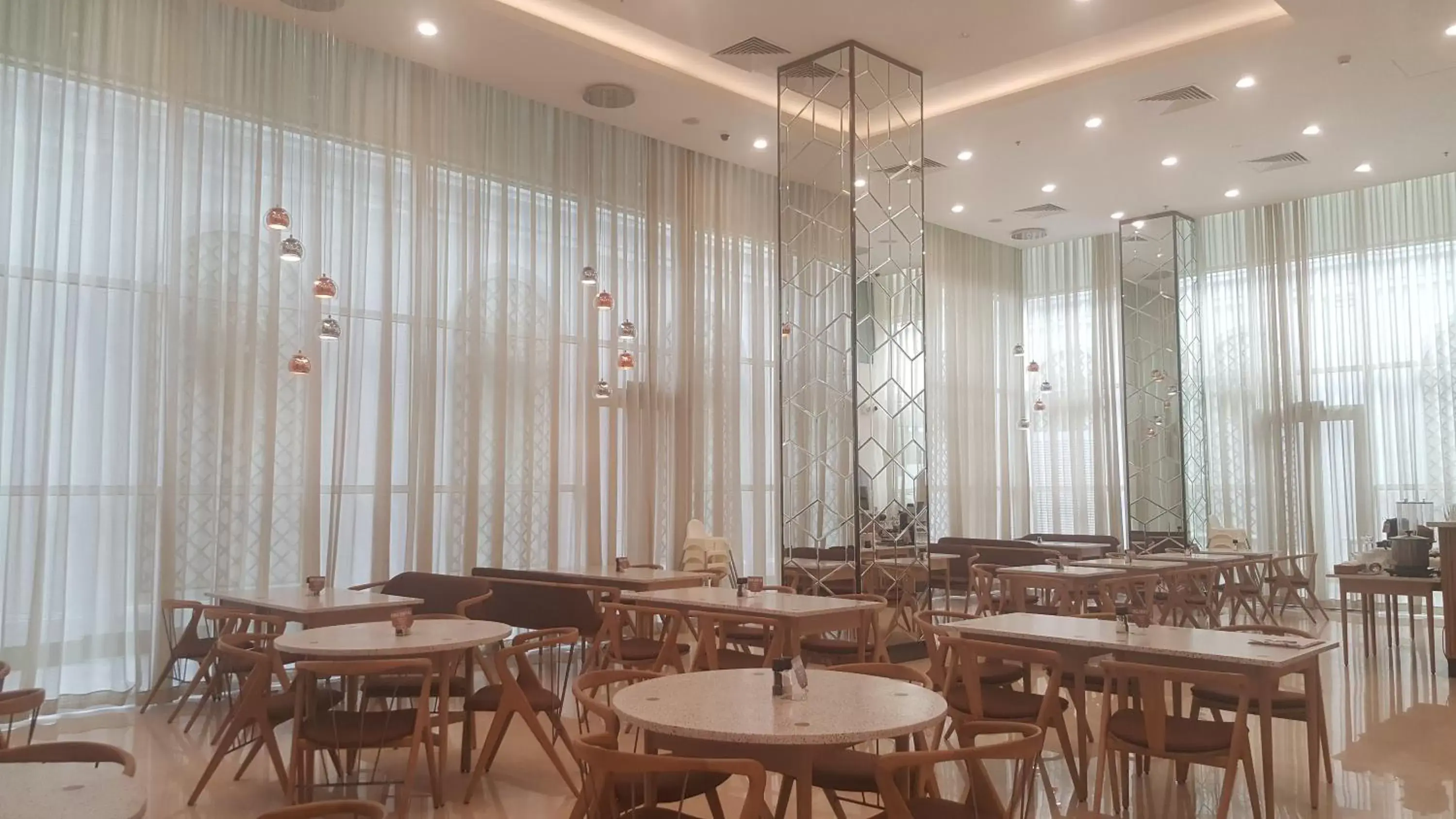 Restaurant/Places to Eat in Citadines Regency Saigon
