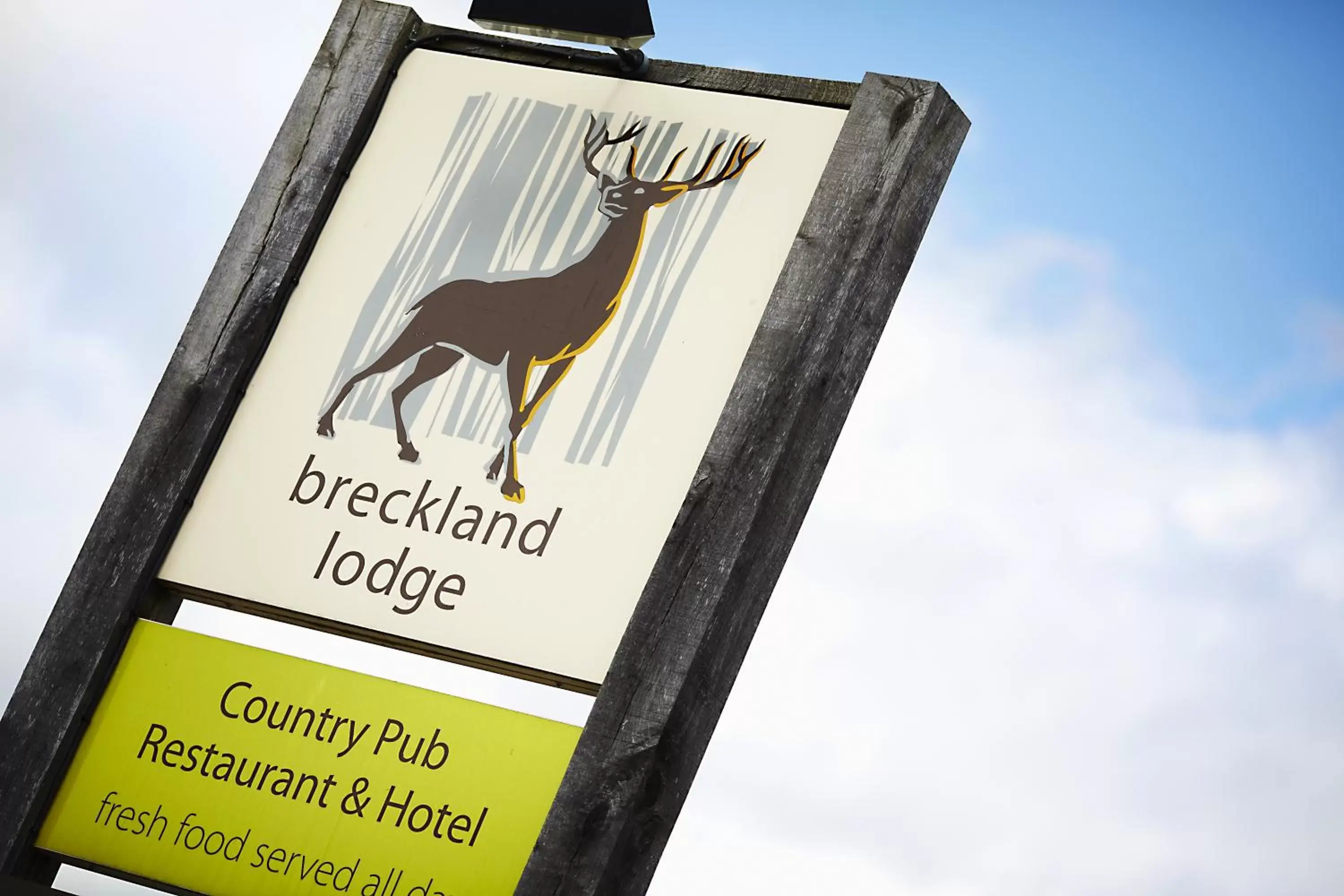 Facade/entrance, Property Logo/Sign in Breckland Lodge
