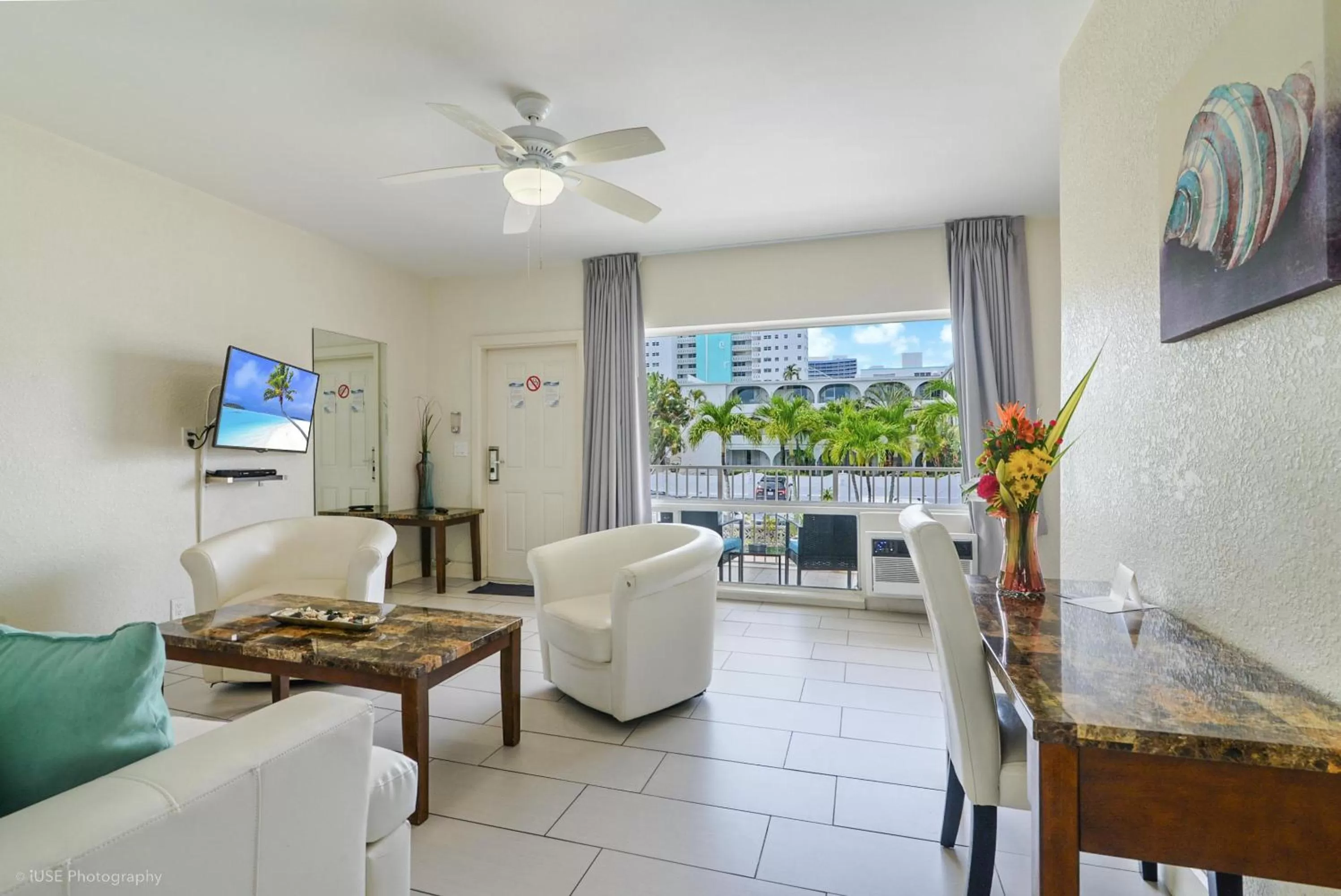 TV and multimedia in Soleado Hotel