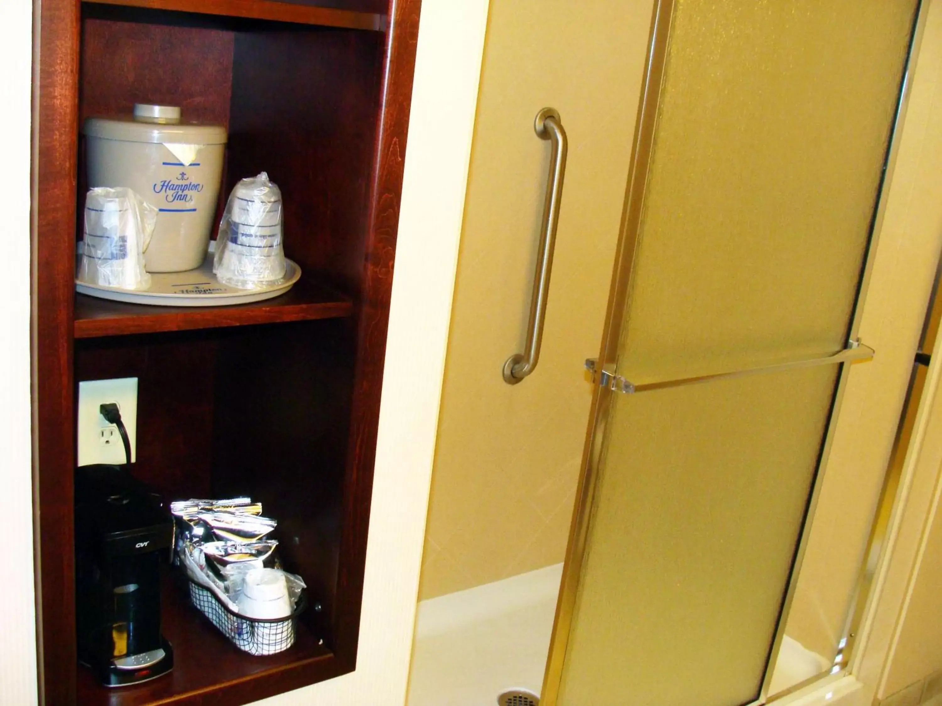 Bathroom in Hampton Inn Calera Bathroom in Hampton Inn Calera