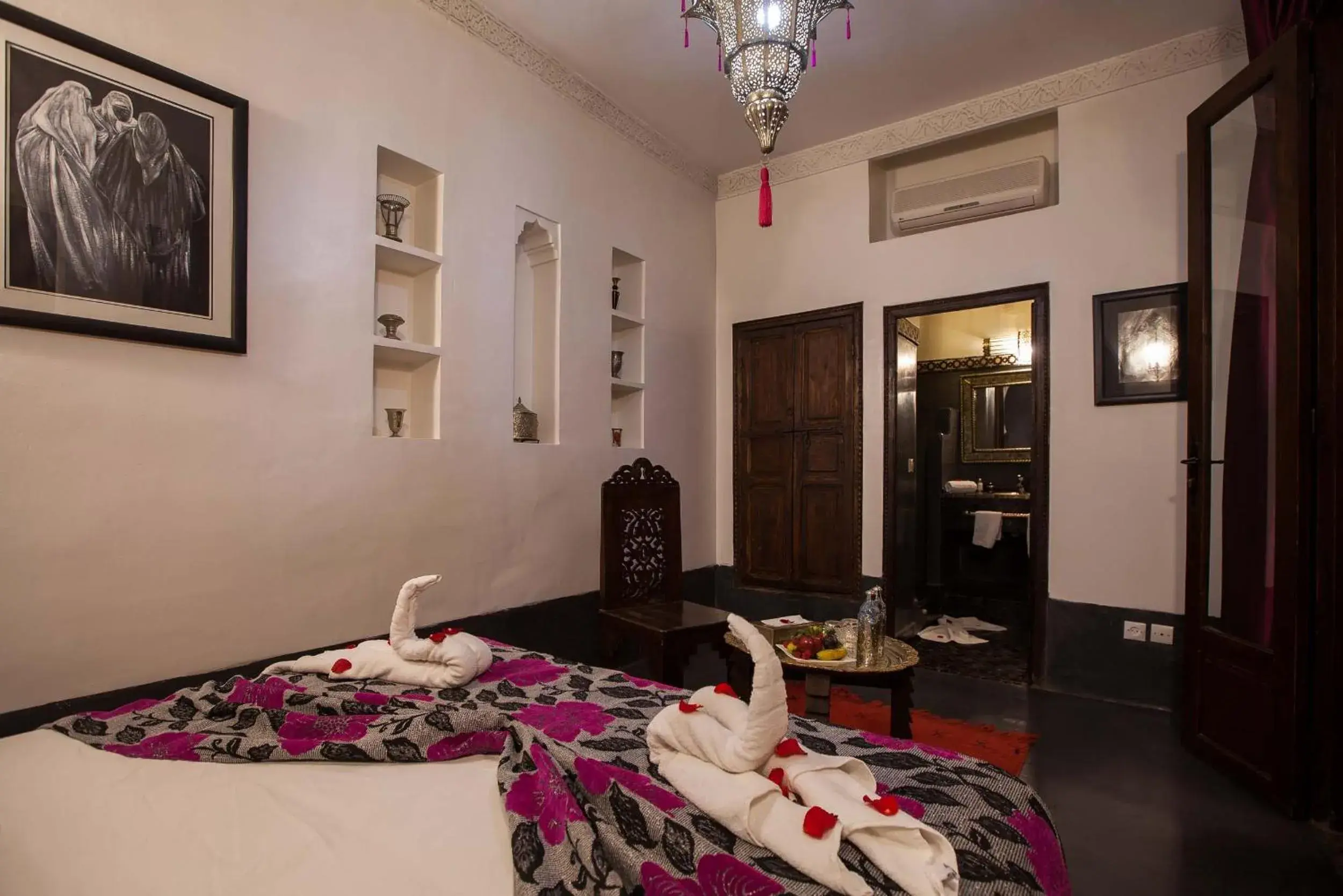Bedroom in Riad Alaka