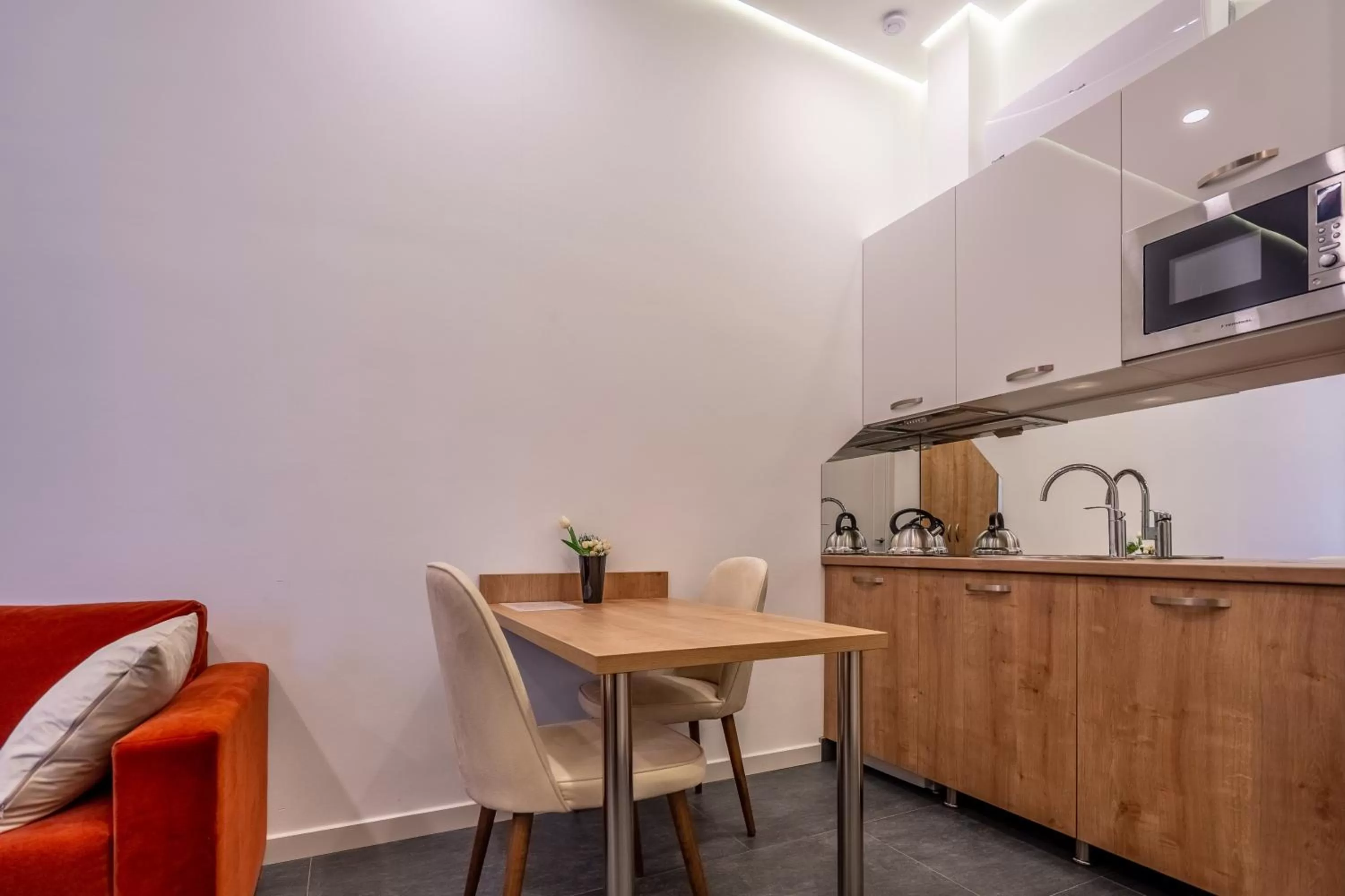 Dining area in 5 STAR APART HOTEL