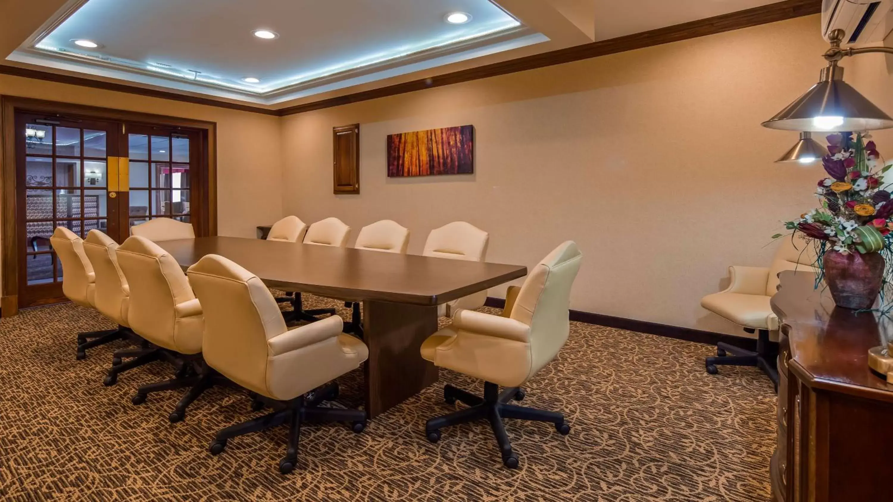 Meeting/conference room in Best Western Tree City Inn