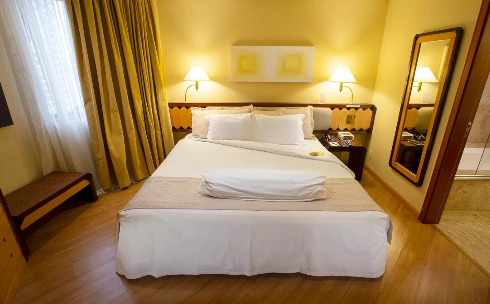 Bed in Golden Tower Pinheiros by Fênix Hotéis