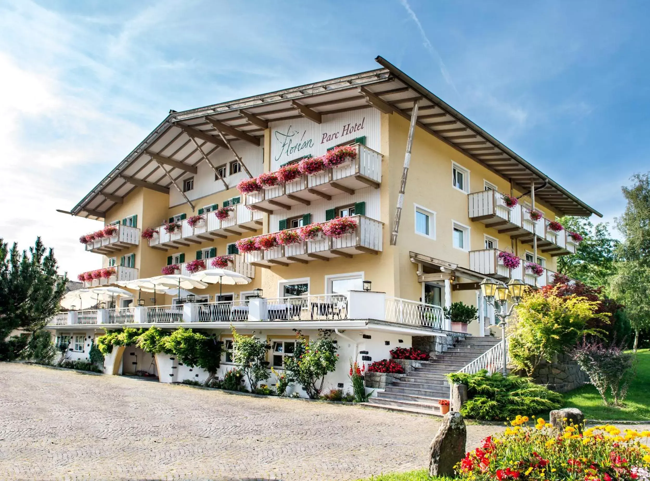 Property Building in Parc Hotel Florian