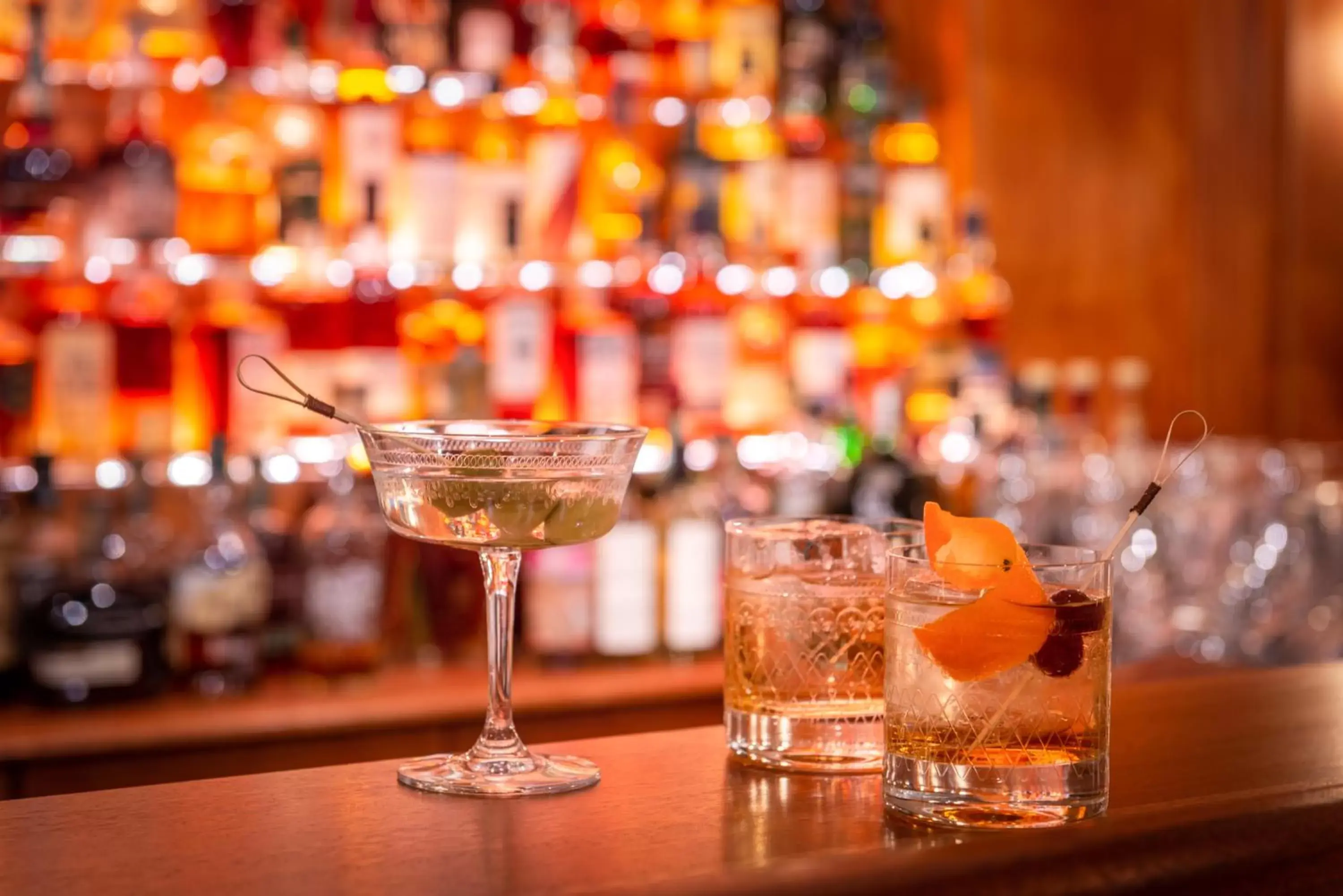 Lounge or bar in L'Hôtel Lounge or bar in L'Hôtel