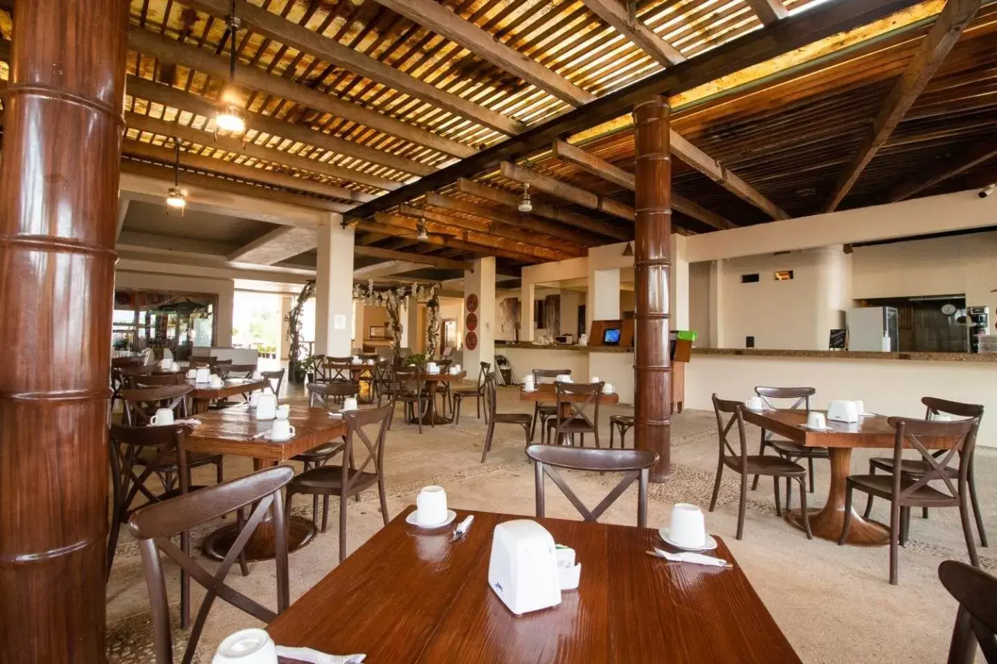 Restaurant/Places to Eat in Mishol Bodas Hotel & Beach Club Privado