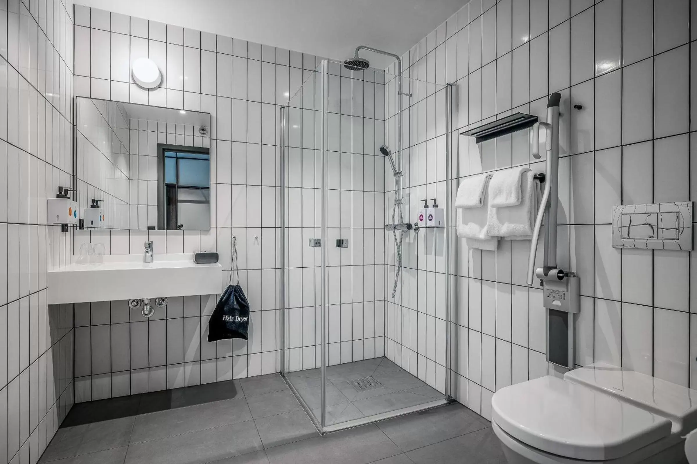 Bathroom in Quality Hotel Waterfront