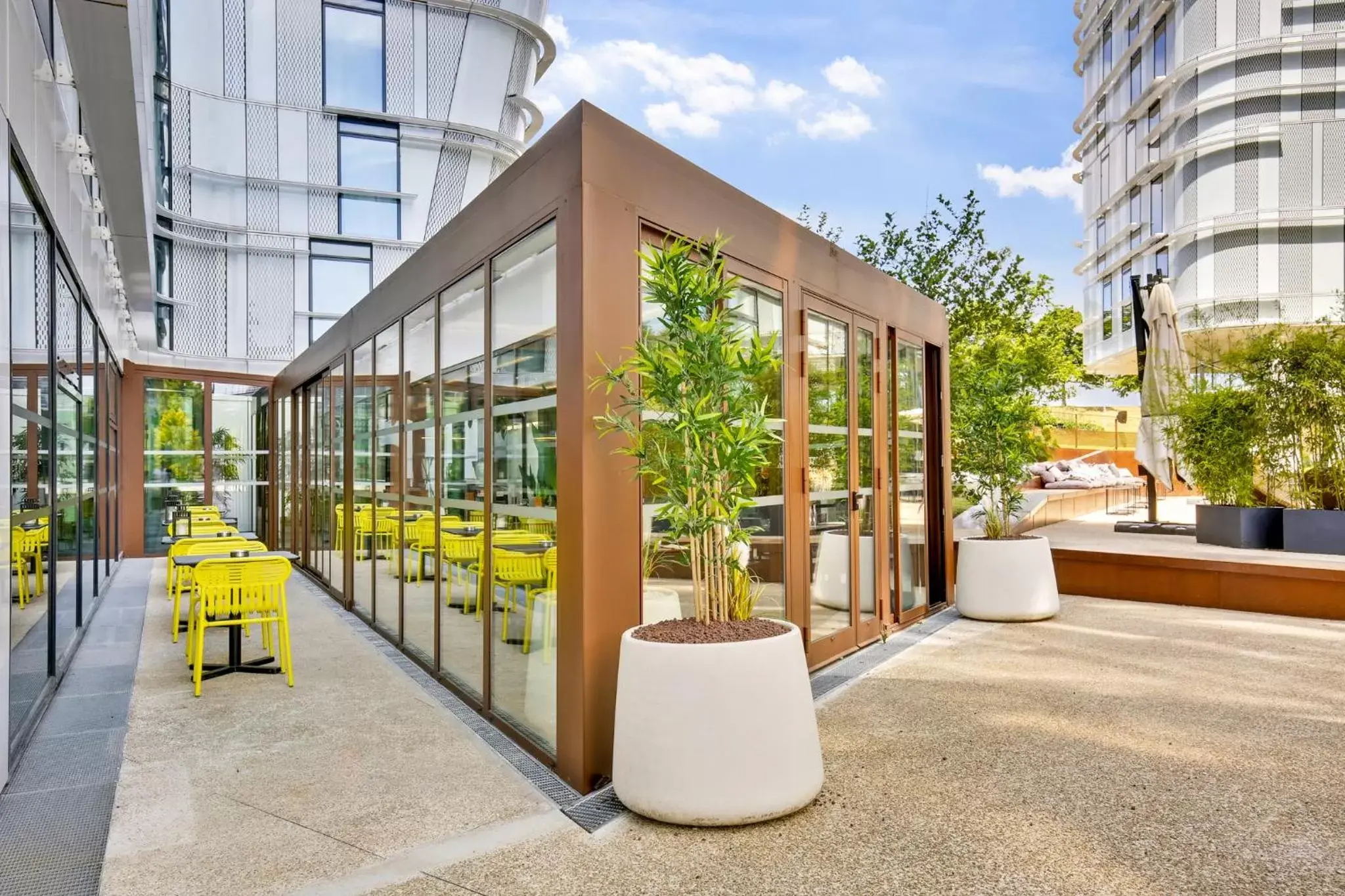 Patio in ibis Styles Paris Charles de Gaulle Airport