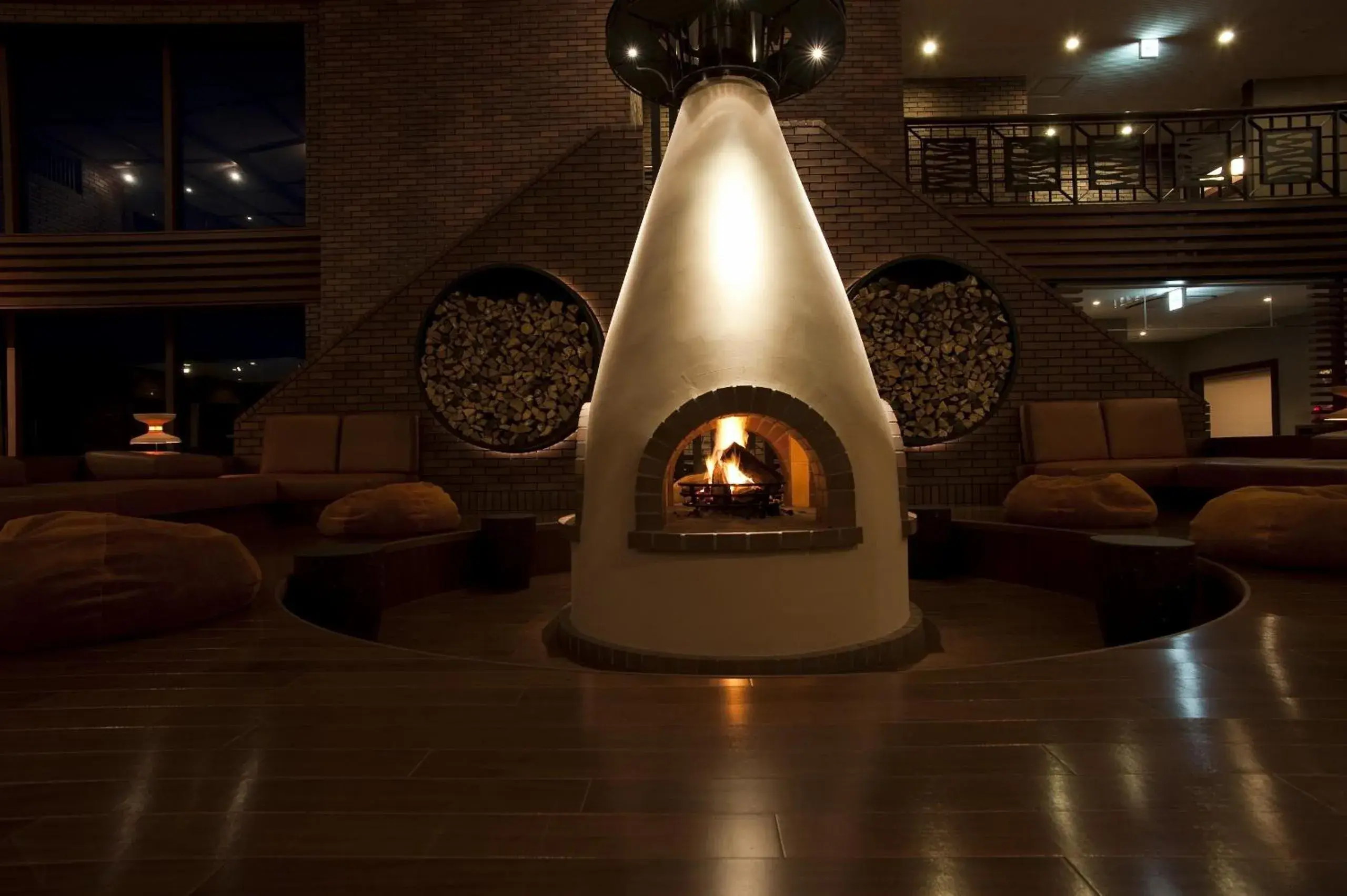 Lounge or bar in Lake Shikotsu Tsuruga Resort Spa Mizu no Uta Lounge or bar in Lake Shikotsu Tsuruga Resort Spa Mizu no Uta