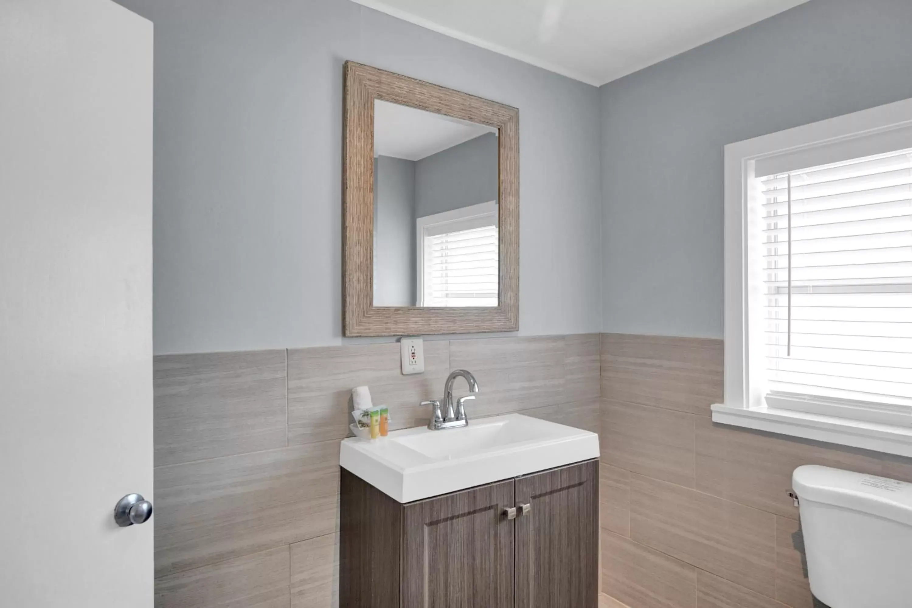 Bathroom in Seascape Resort & Marina