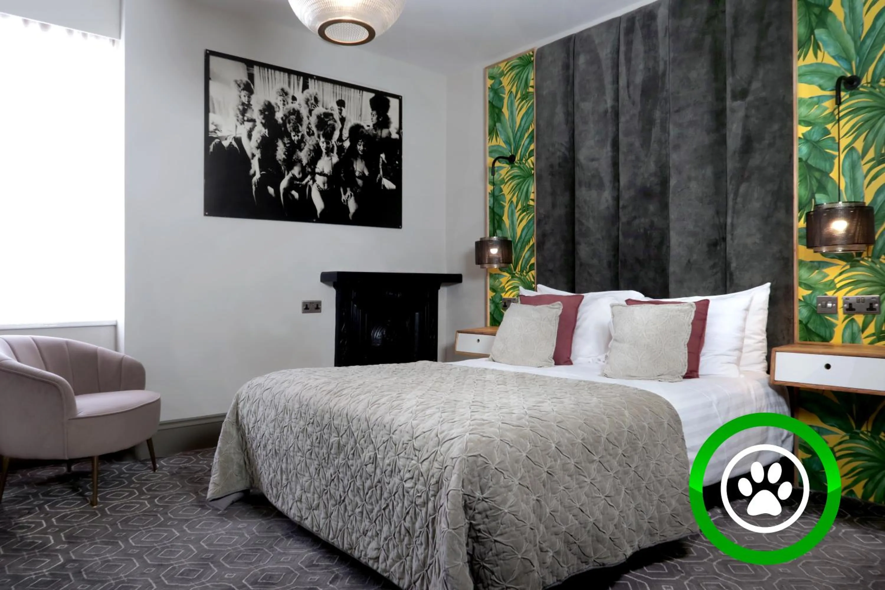 Photo of the whole room, Bed in The Southern Belle