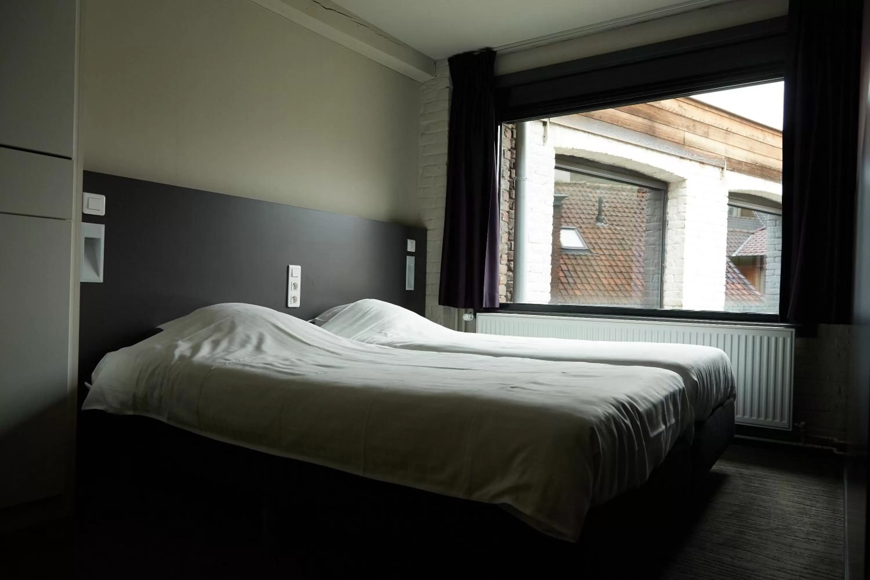 Bedroom, Bed in Focus Budget