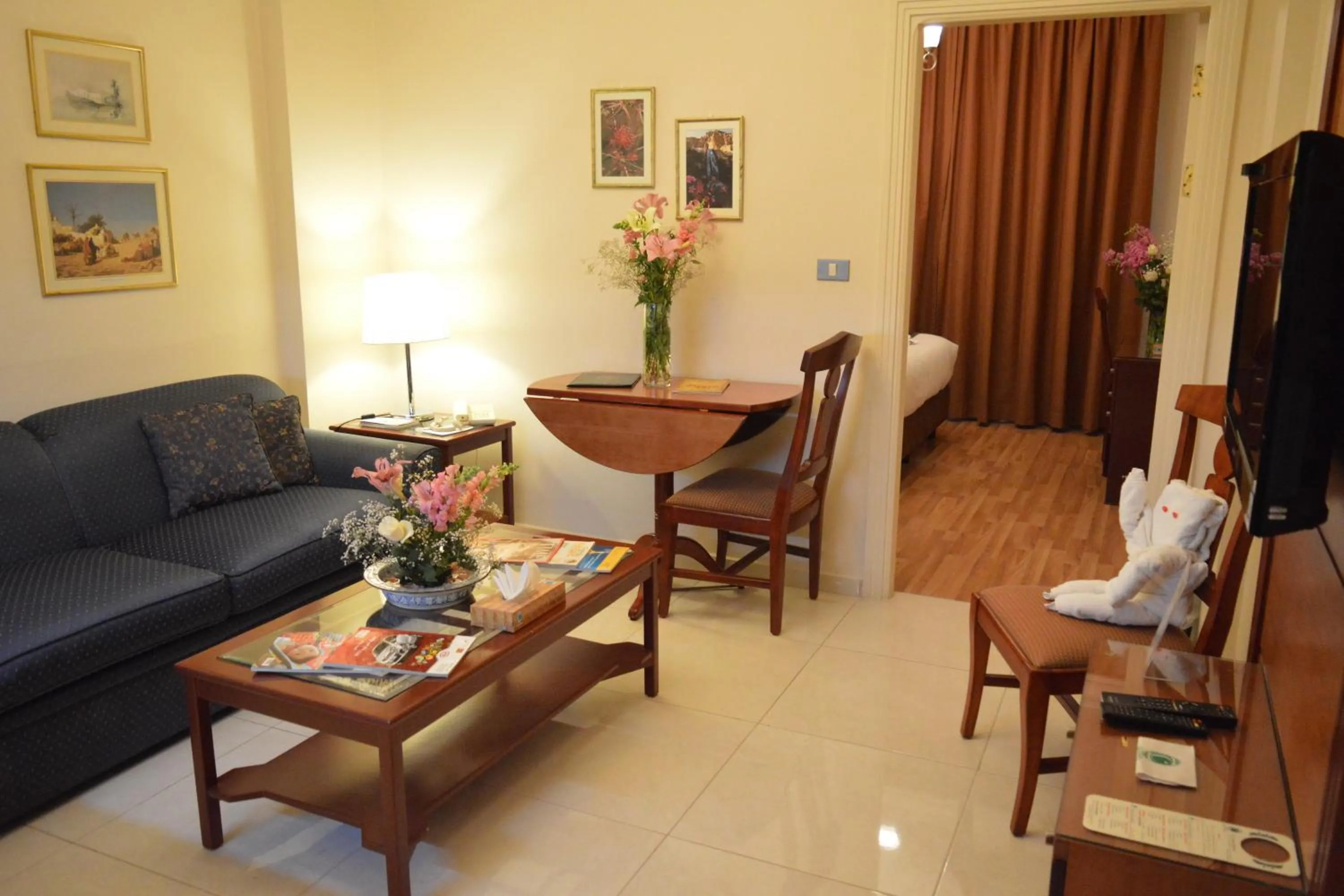 Living room in Comfort Hotel Suites