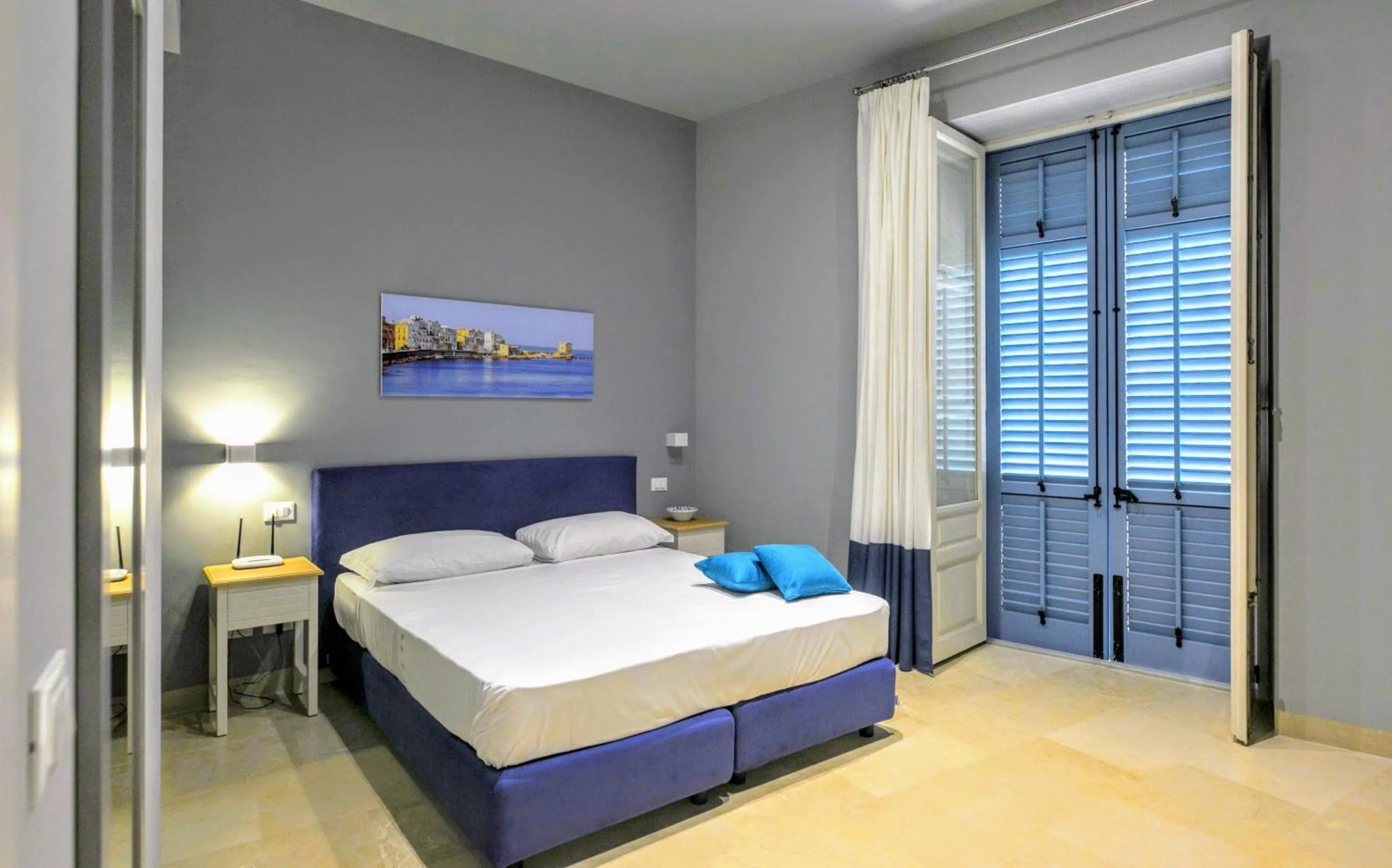 Bedroom, Bed in ZIBIBBO SUITES & ROOMS - Aparthotel in Centro Storico a Trapani