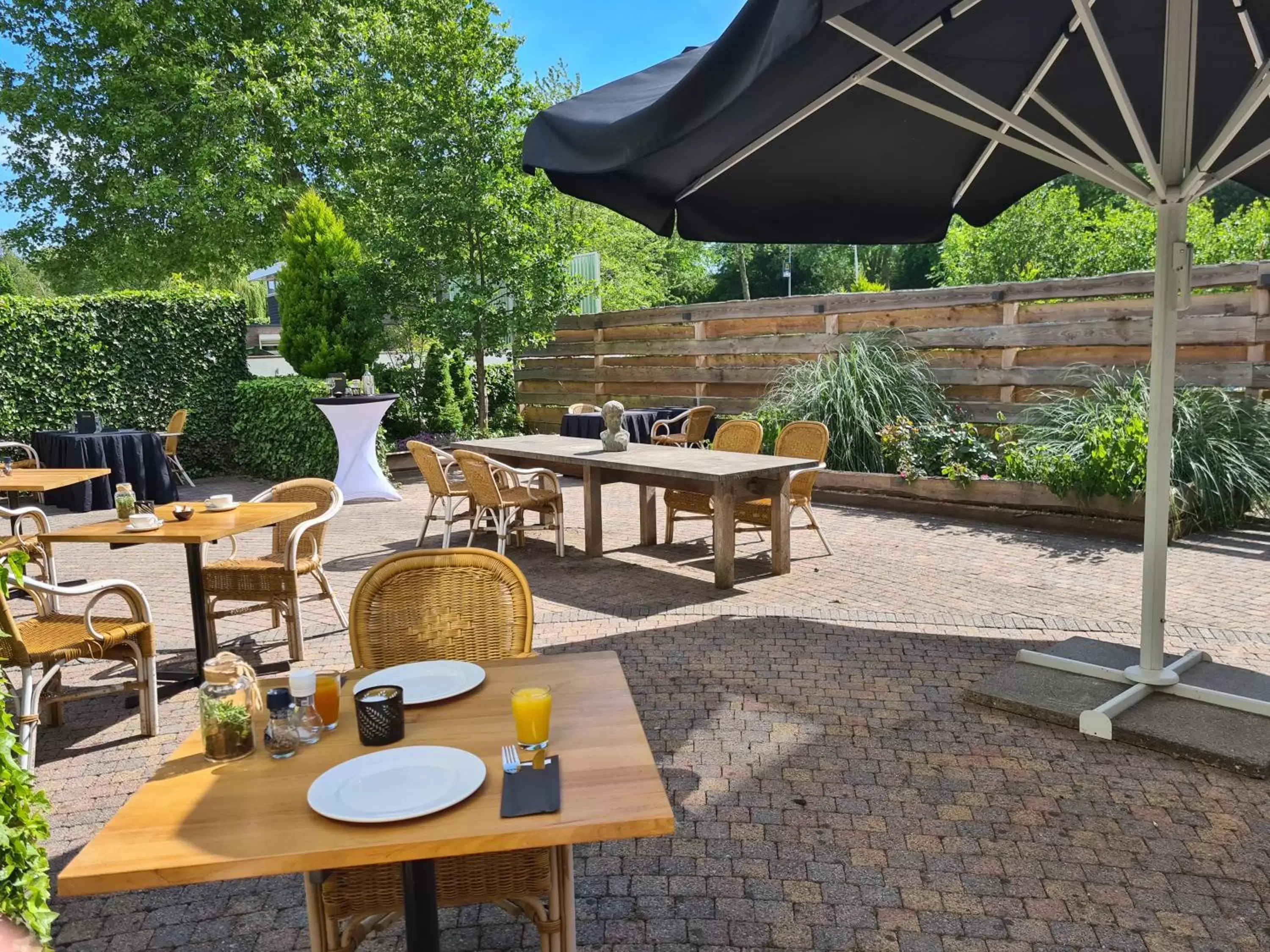 Restaurant/places to eat in Amsterdam Hotel Uithoorn Restaurant/places to eat in Amsterdam Hotel Uithoorn