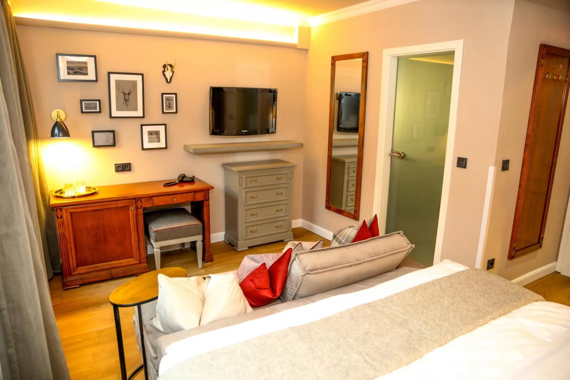 Photo of the whole room, Bed in Nordseehotel Kröger