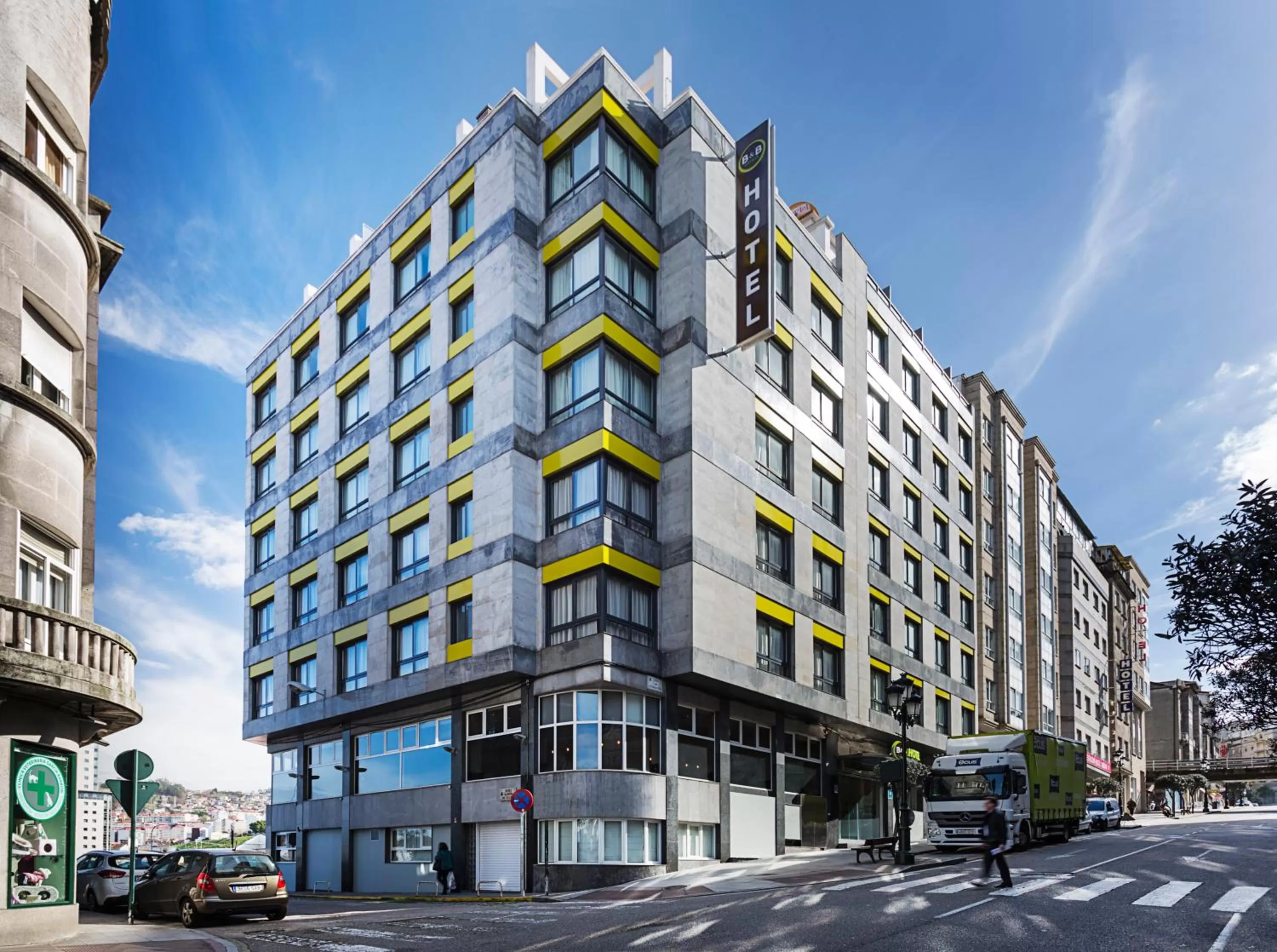 Facade/entrance in B&B HOTEL Vigo