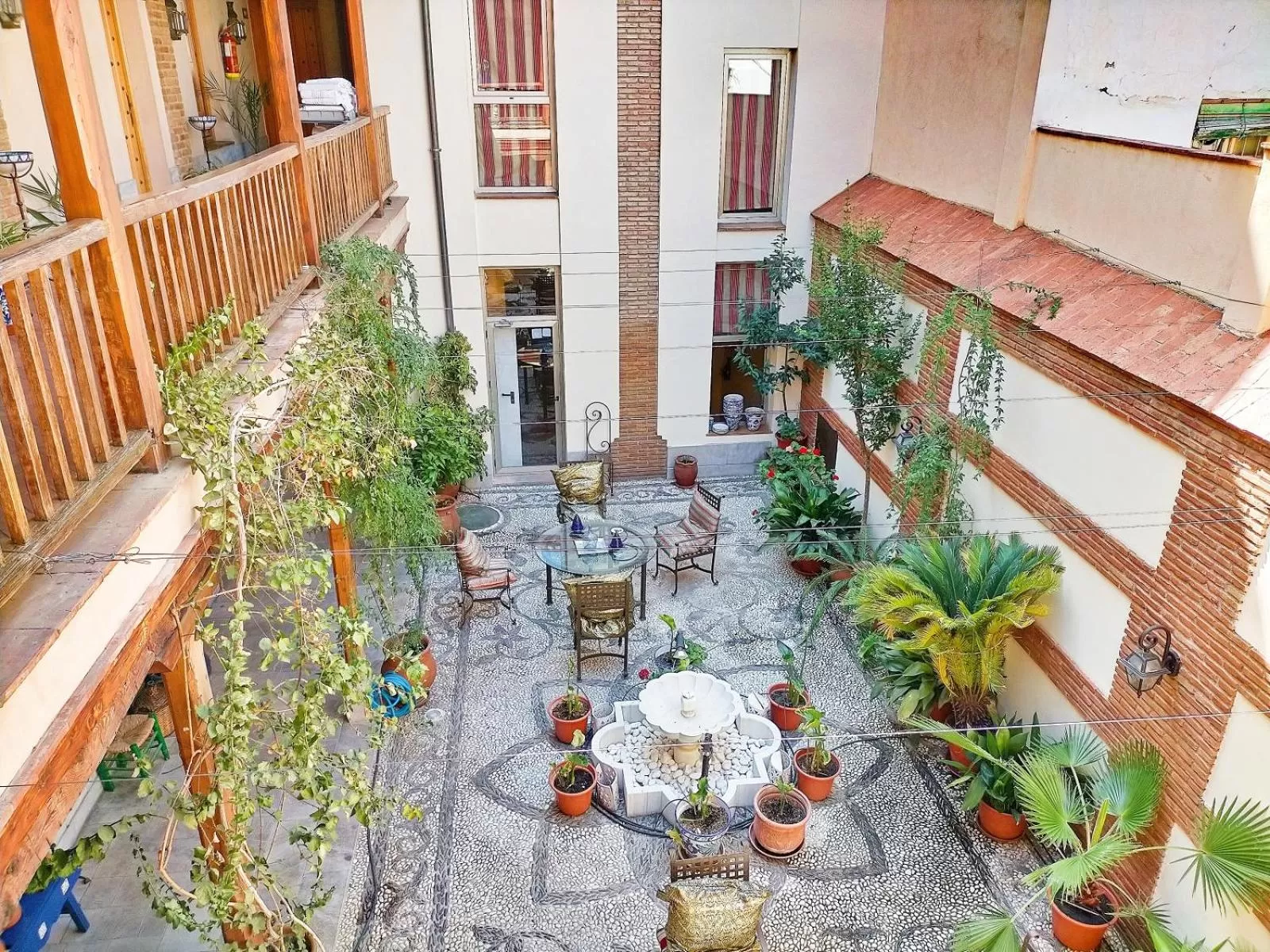 Patio in Abadía Hotel